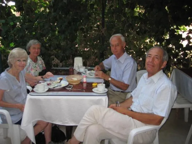 Restaurant/places to eat in Hotel Simsek