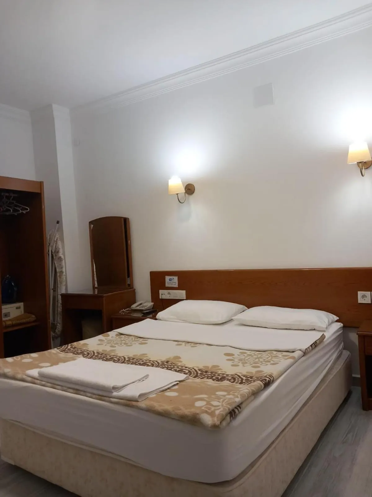 Bed in Hotel Anadolu