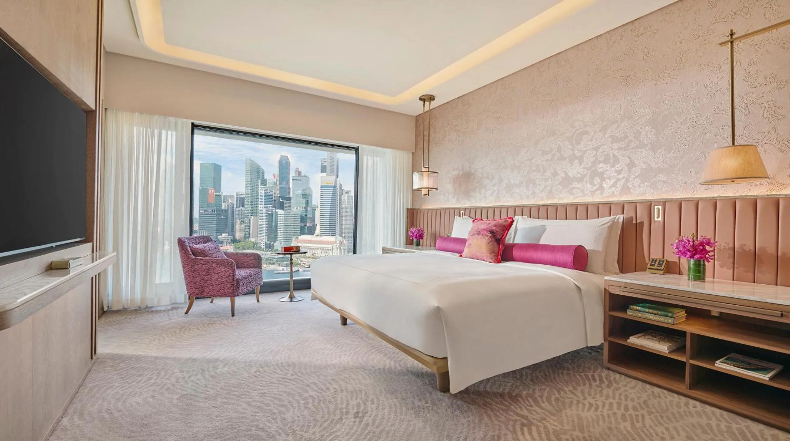 Bedroom, Bed in Mandarin Oriental, Singapore