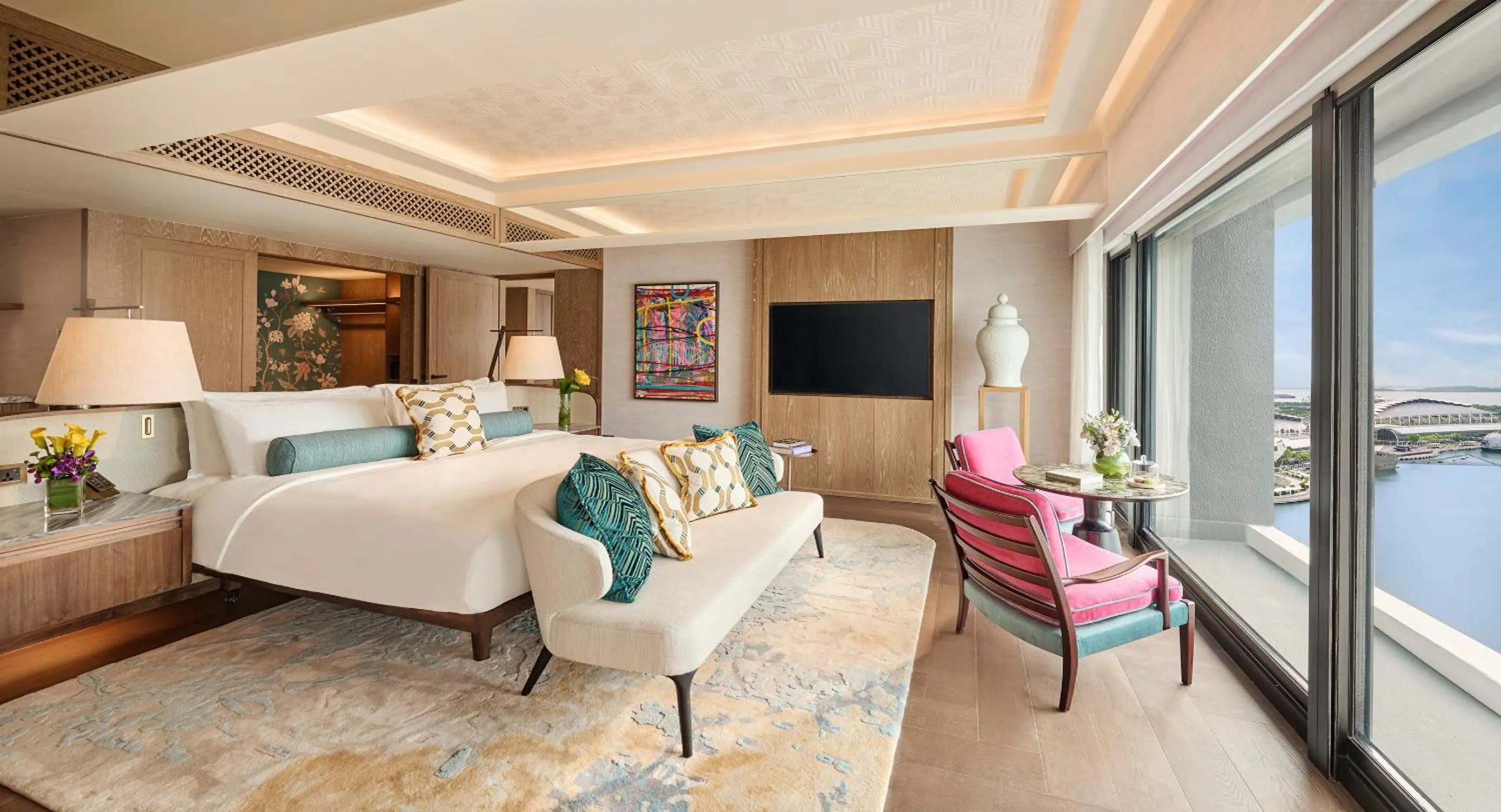 Bedroom, Bed in Mandarin Oriental, Singapore