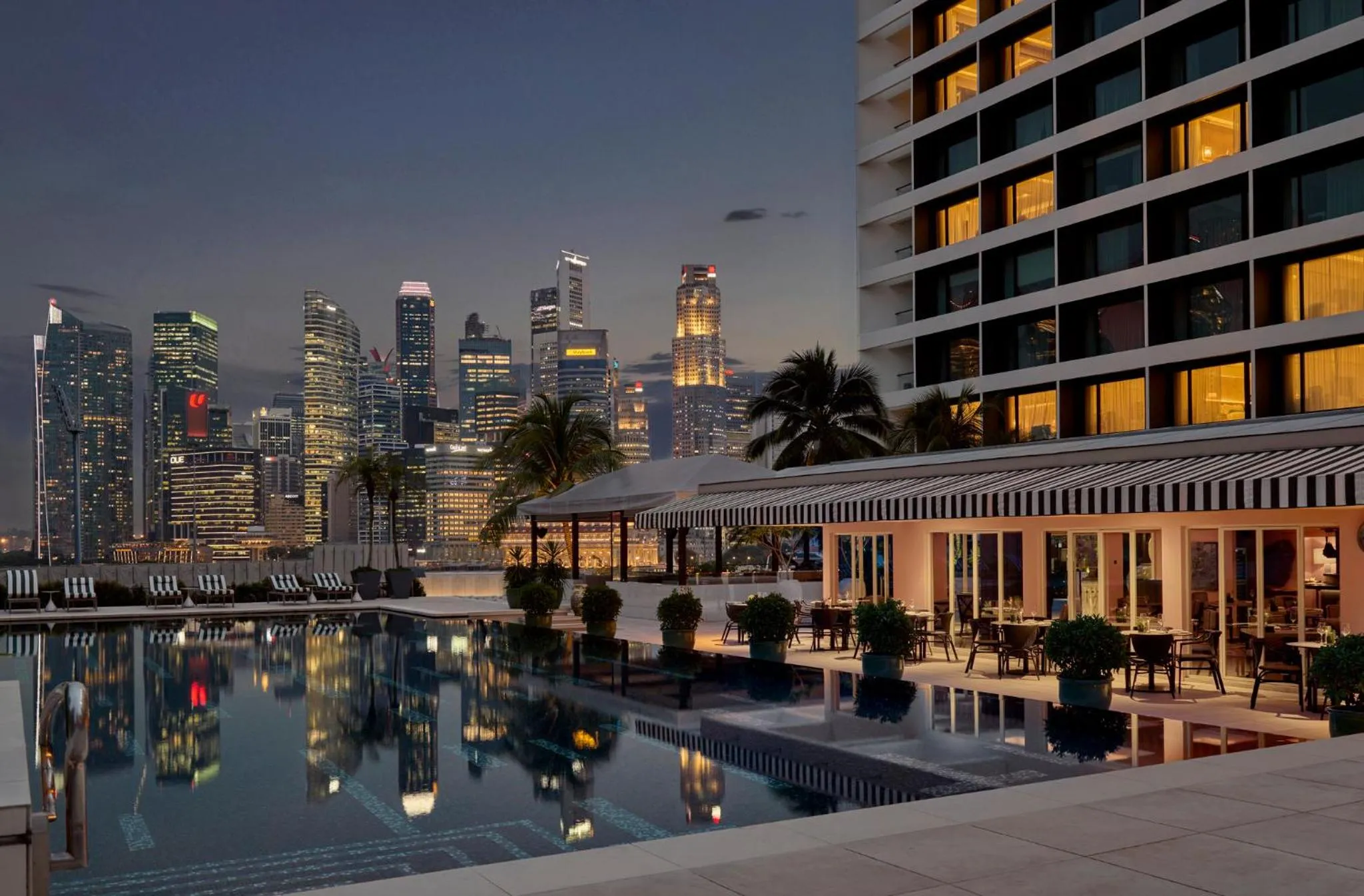 Swimming pool in Mandarin Oriental, Singapore