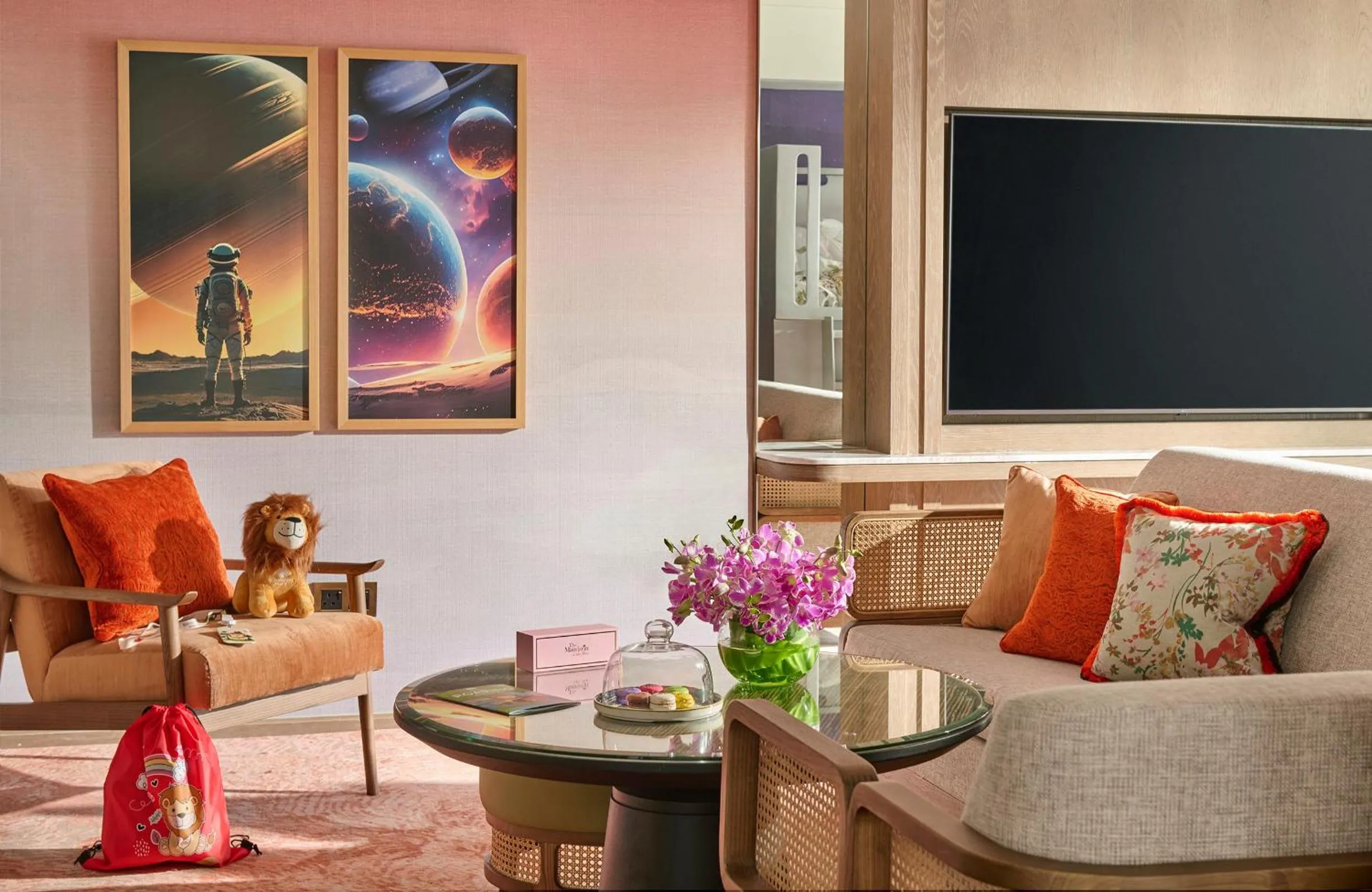 Living room in Mandarin Oriental, Singapore