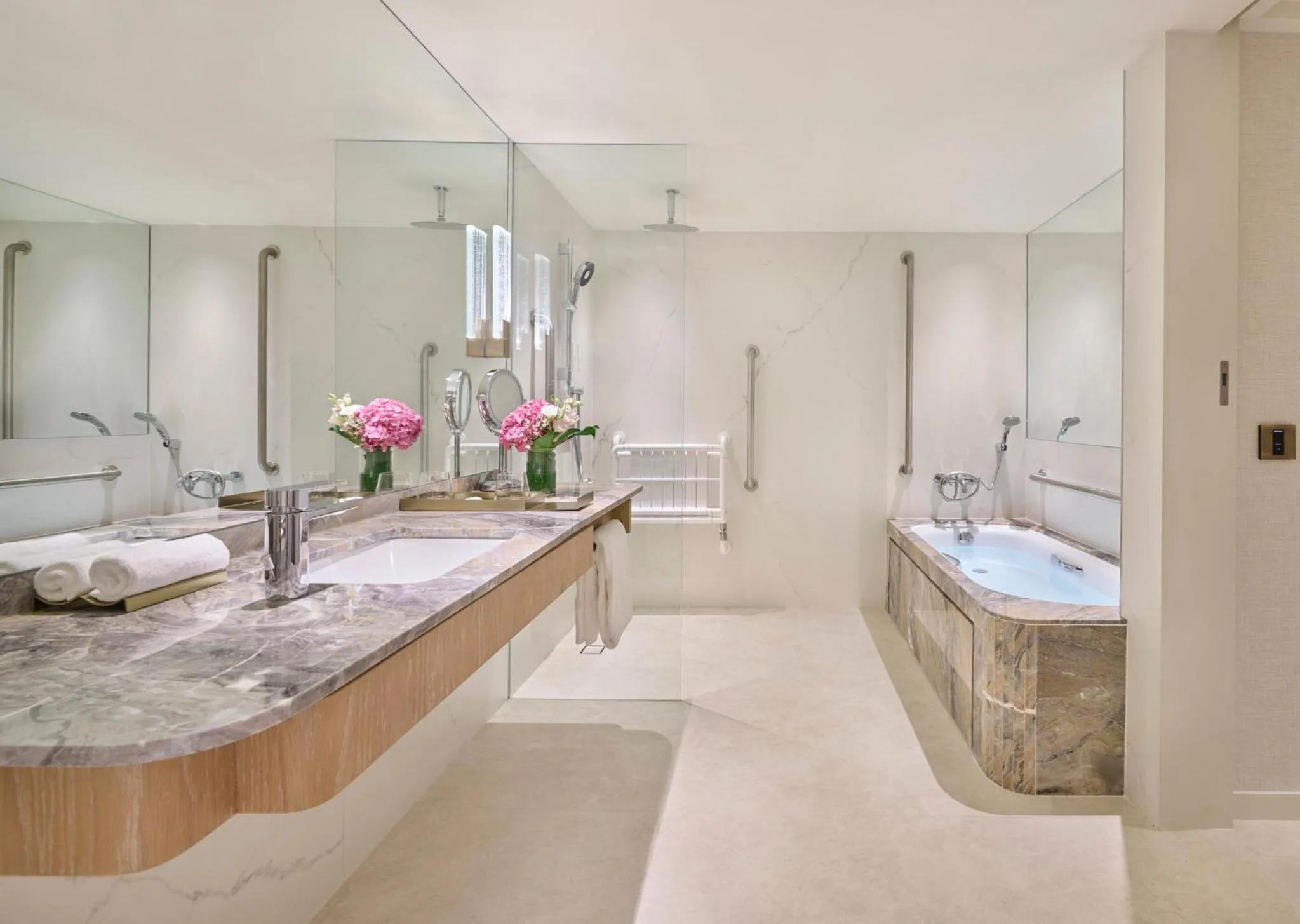 Bathroom in Mandarin Oriental, Singapore