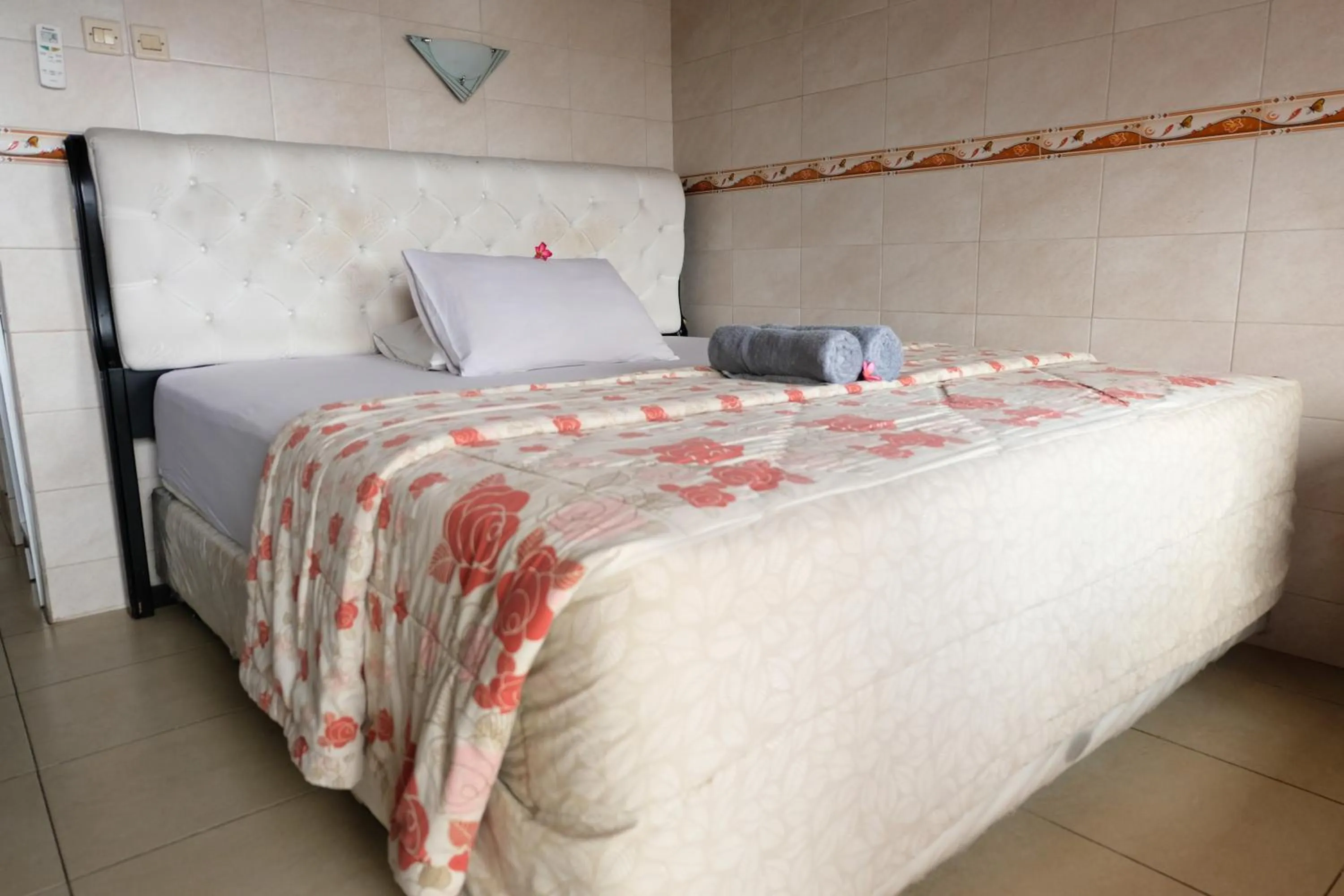 Deluxe Double Room with Sea View in Kerti Beach Bungalow and Restaurant