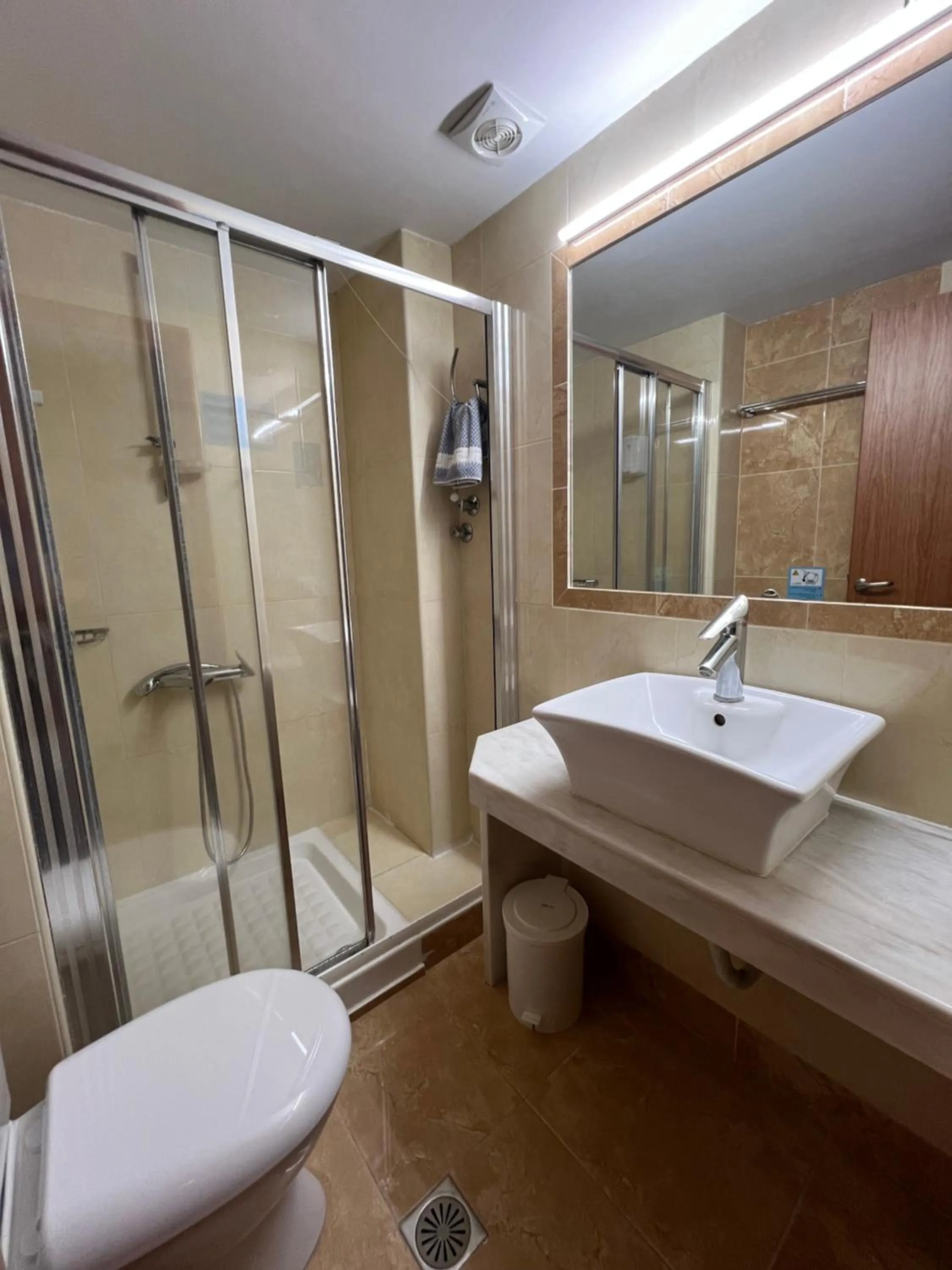 Shower in Thalia deco City & Beach Hotel