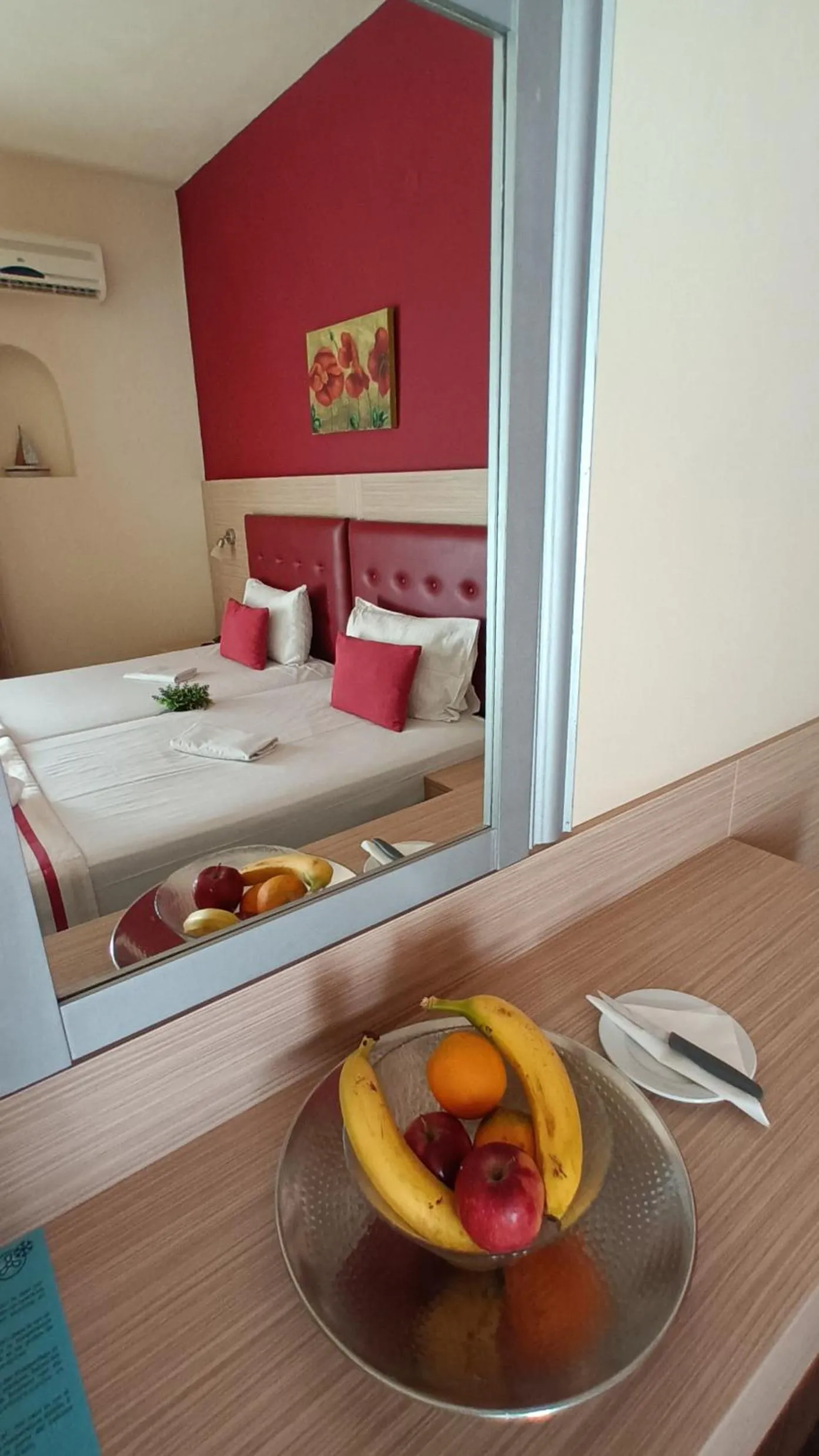 VIP, Bed in Thalia deco City & Beach Hotel