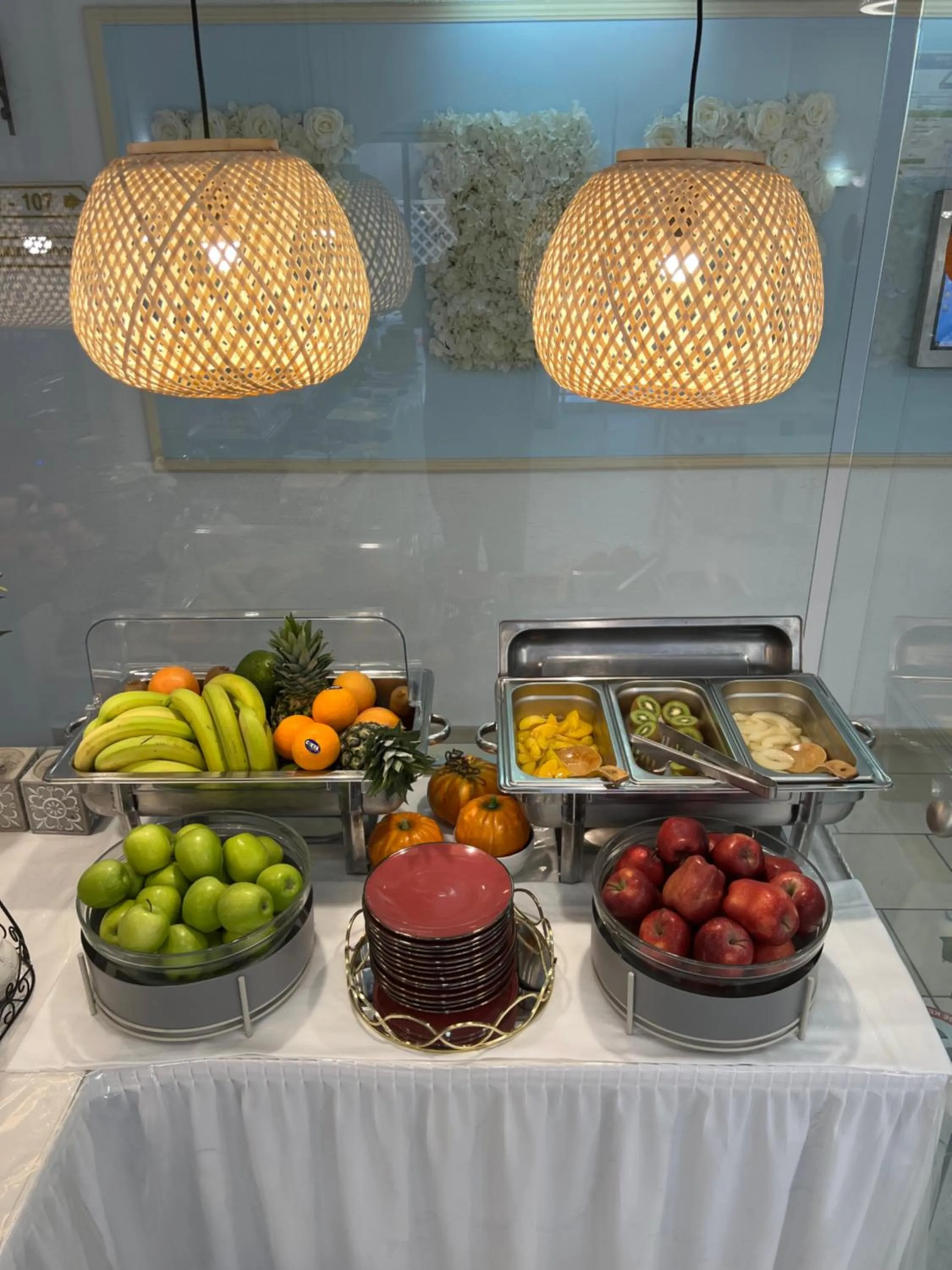 Restaurant/places to eat in Thalia deco City & Beach Hotel