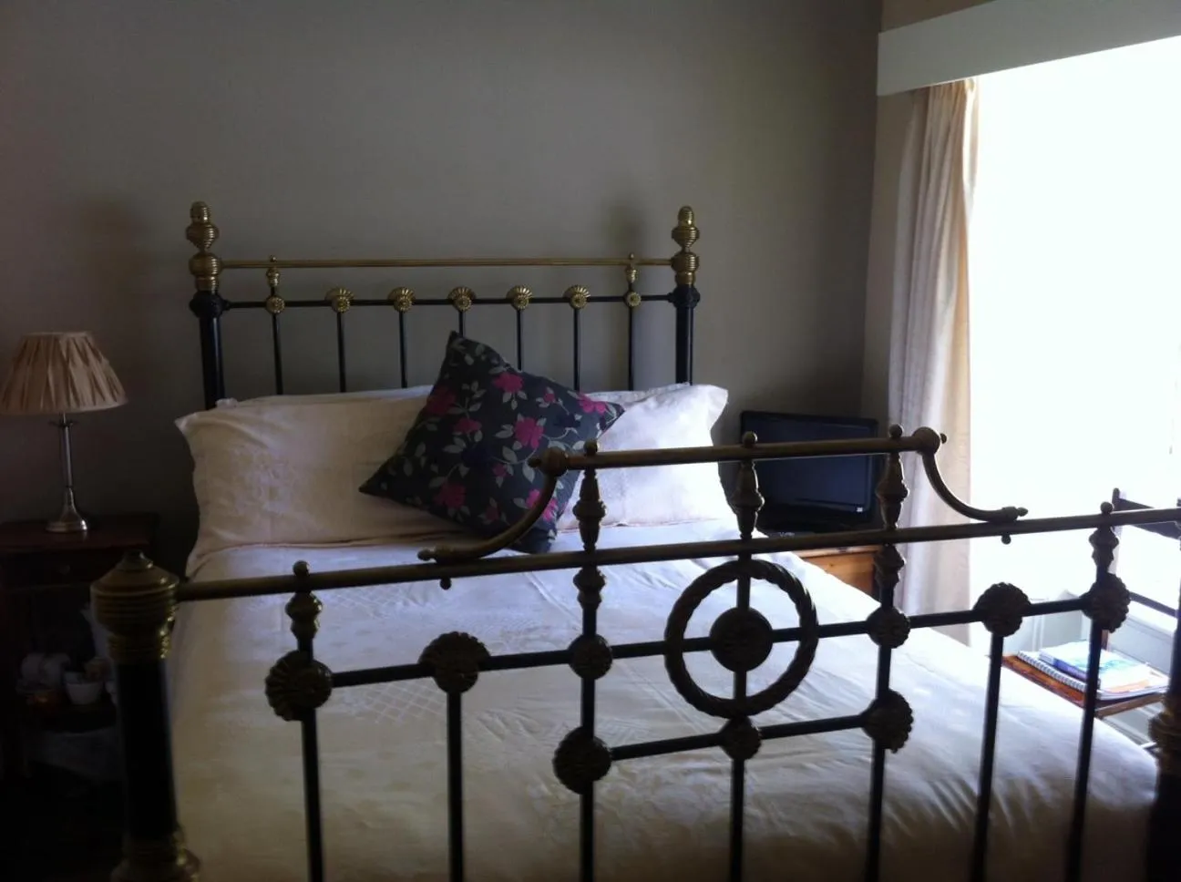 Other, Bed in Bankfoot Inn