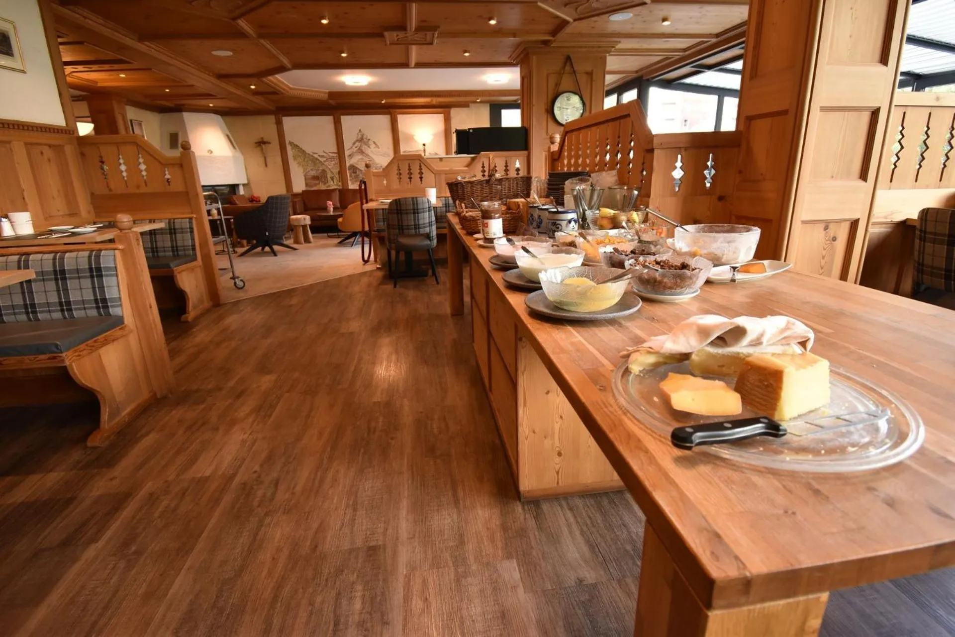 Buffet breakfast in Hotel Matterhornblick