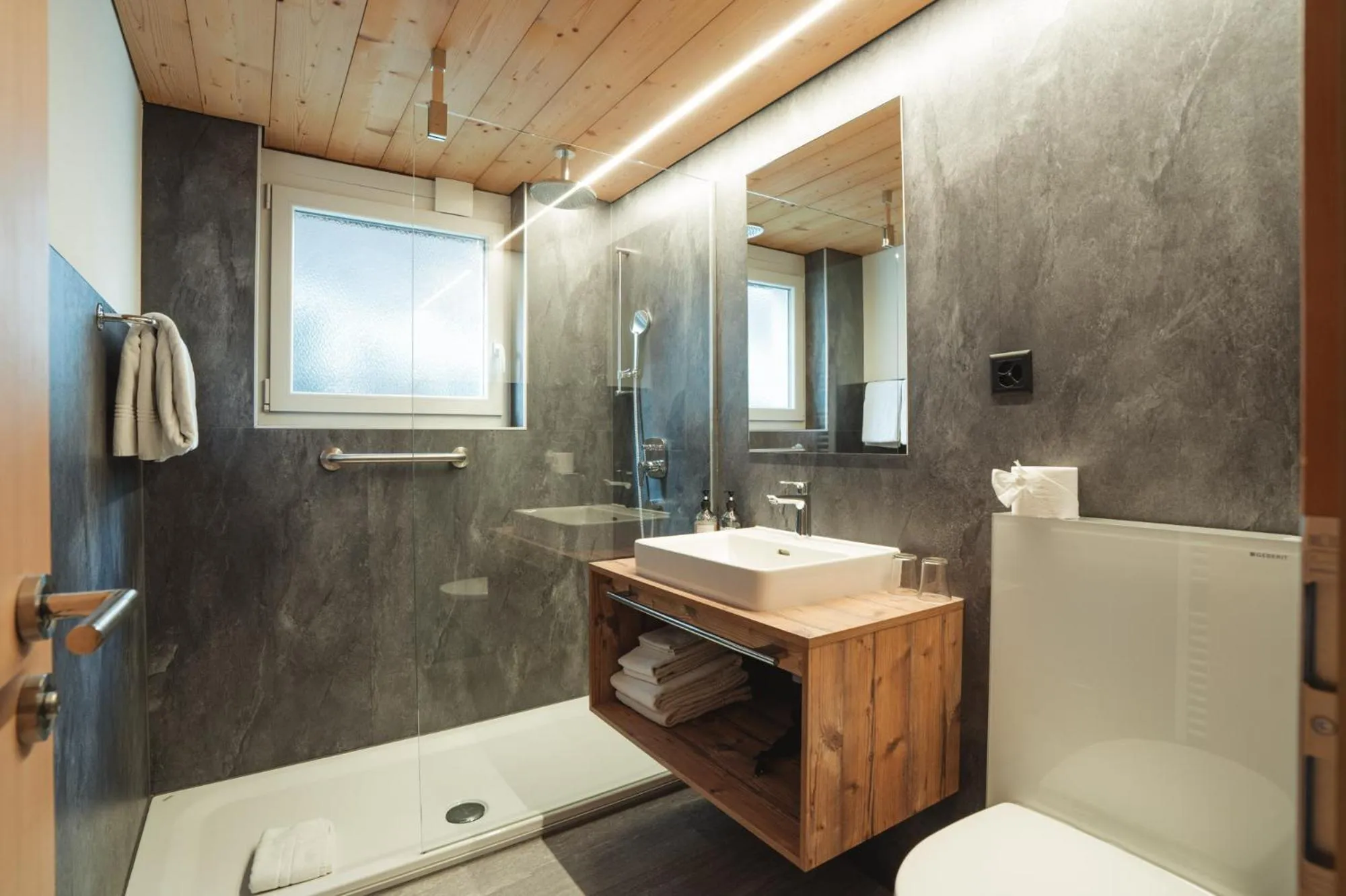 Bathroom in Hotel Matterhornblick