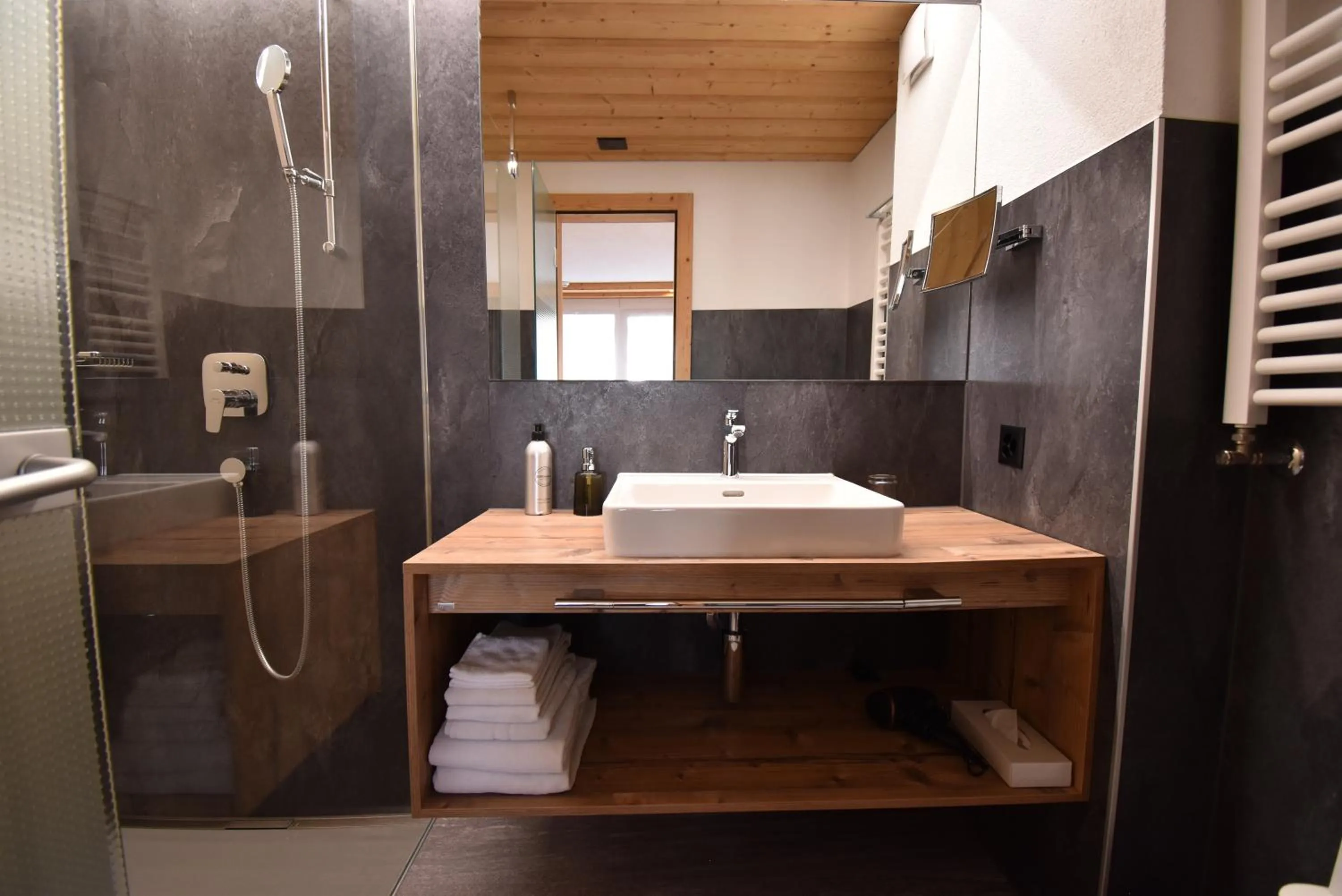 Bathroom in Hotel Matterhornblick