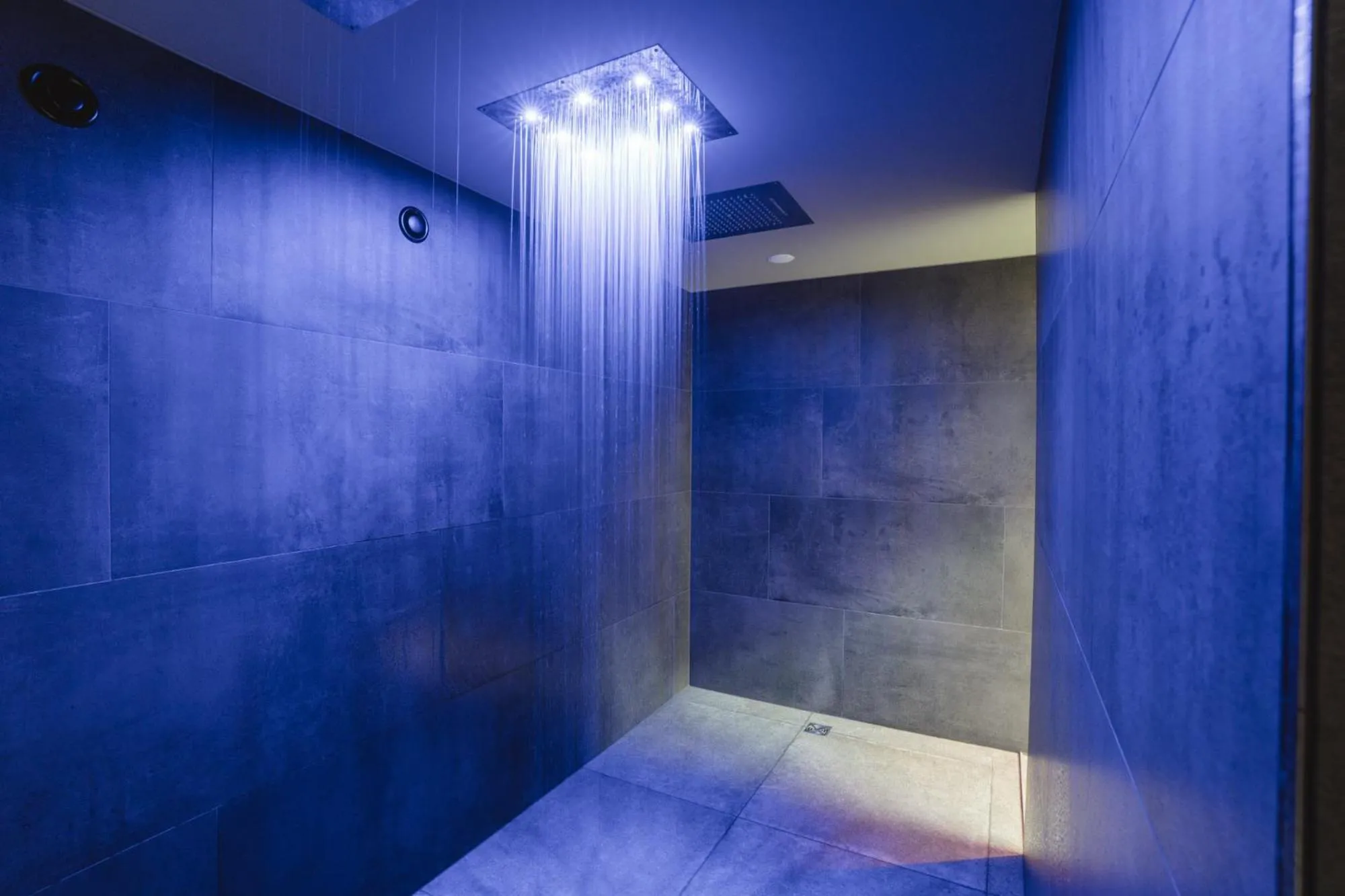 Shower in Hotel Matterhornblick