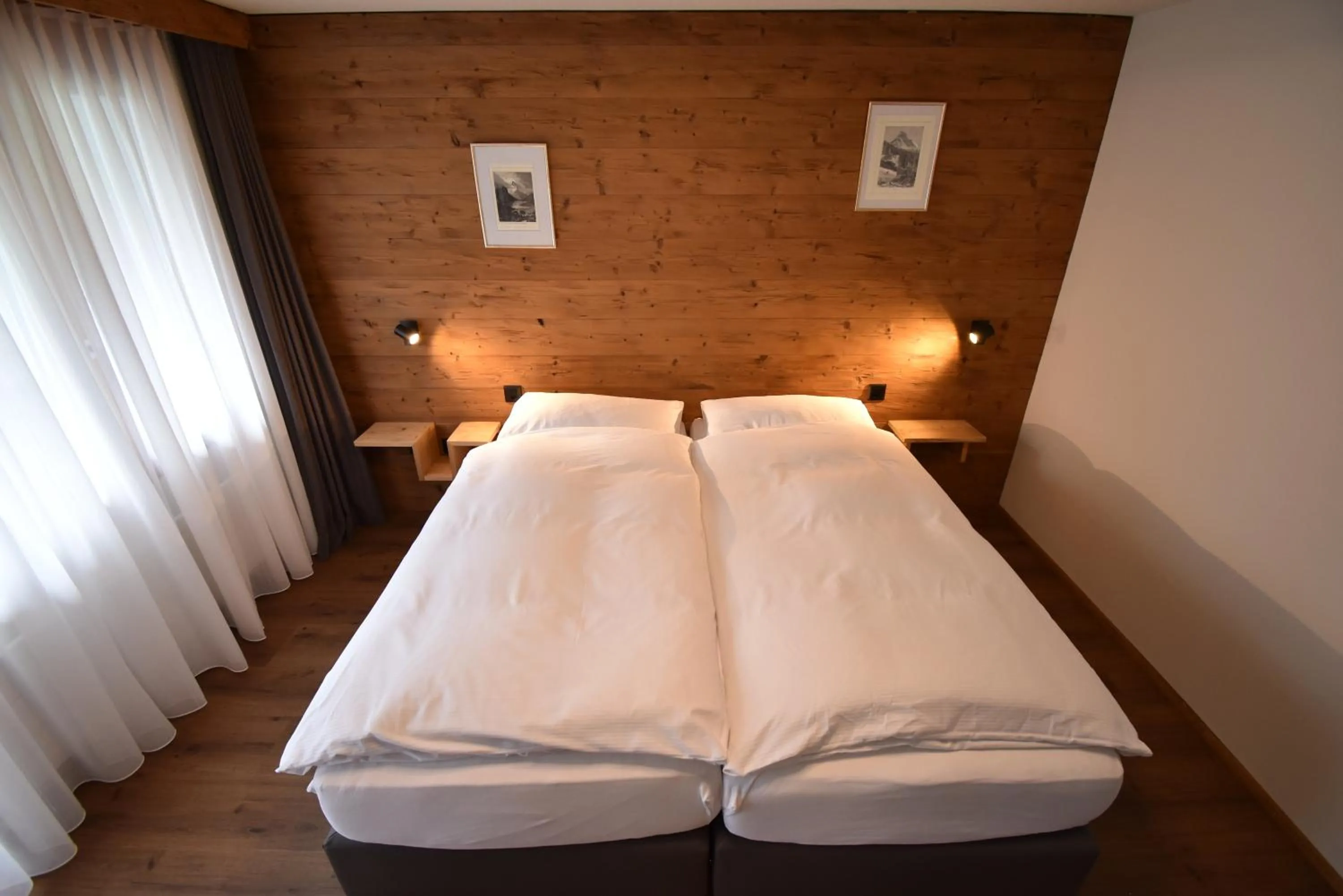 Bedroom, Bed in Hotel Matterhornblick