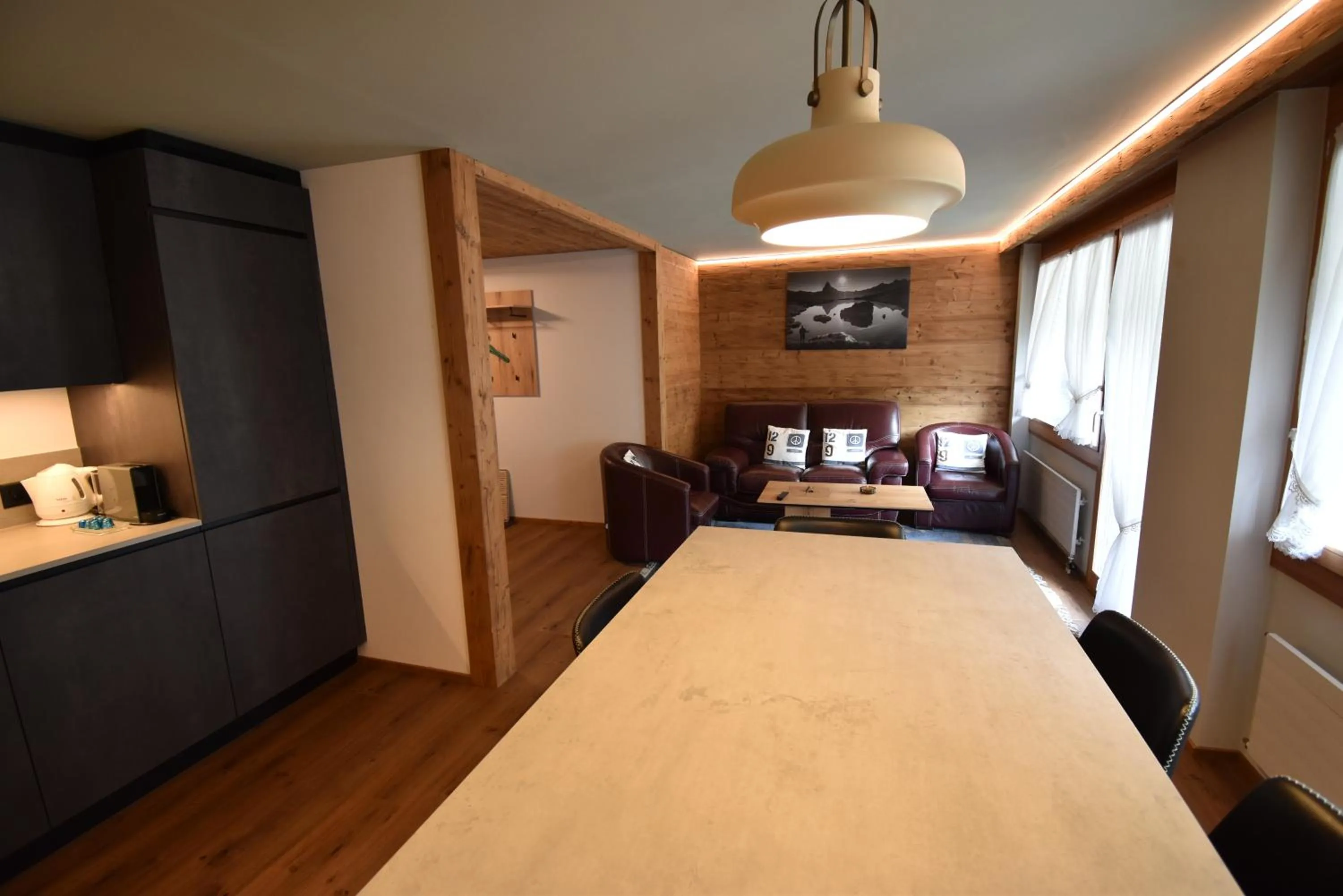 Living room, Bed in Hotel Matterhornblick