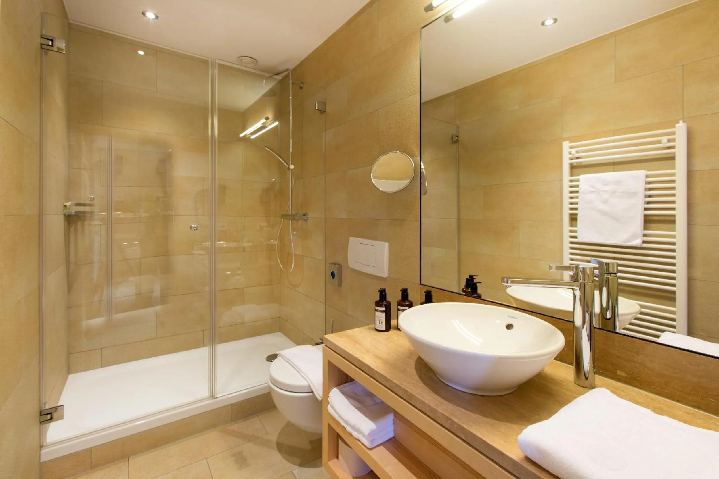 Bathroom in Familienhotel Mateera Gargellen / Montafon