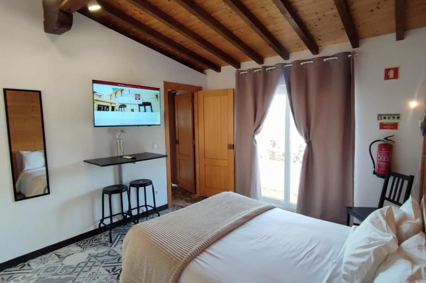 Bedroom, Bed in Villas de Cintra