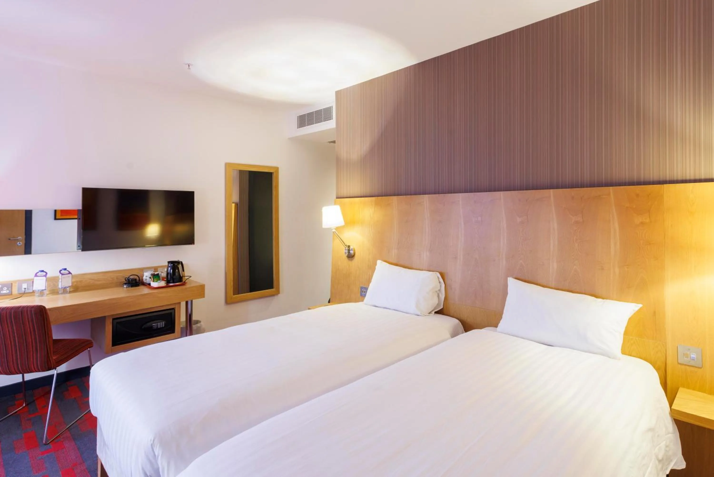 Bed in Park Inn by Radisson Aberdeen