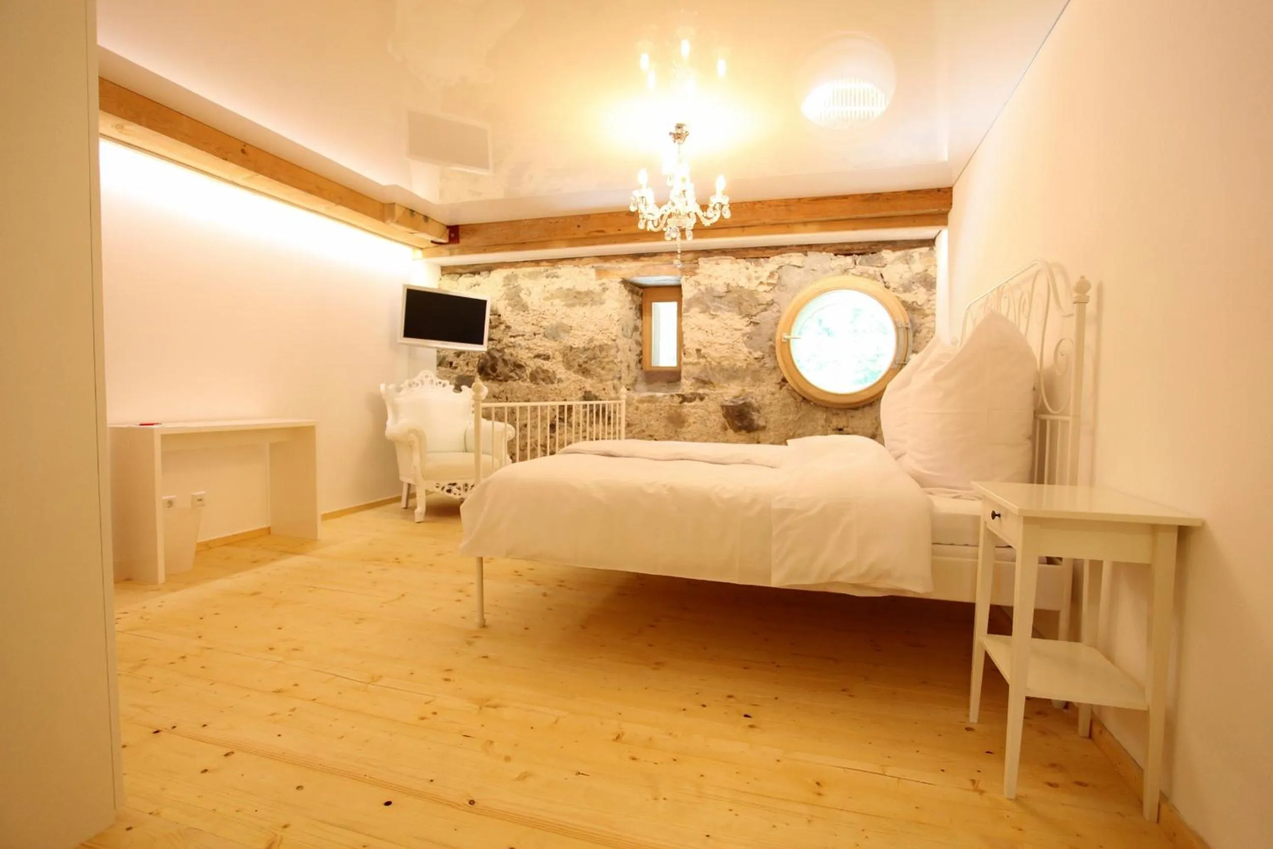 Photo of the whole room, Bed in hotel rainhof scheune & naturpark restaurant (Kirchzarten)