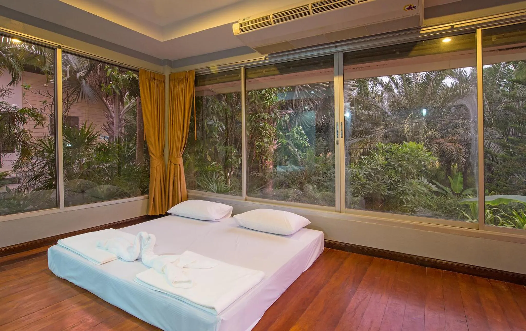 Garden, Bed in Krabi Home Town Boutique