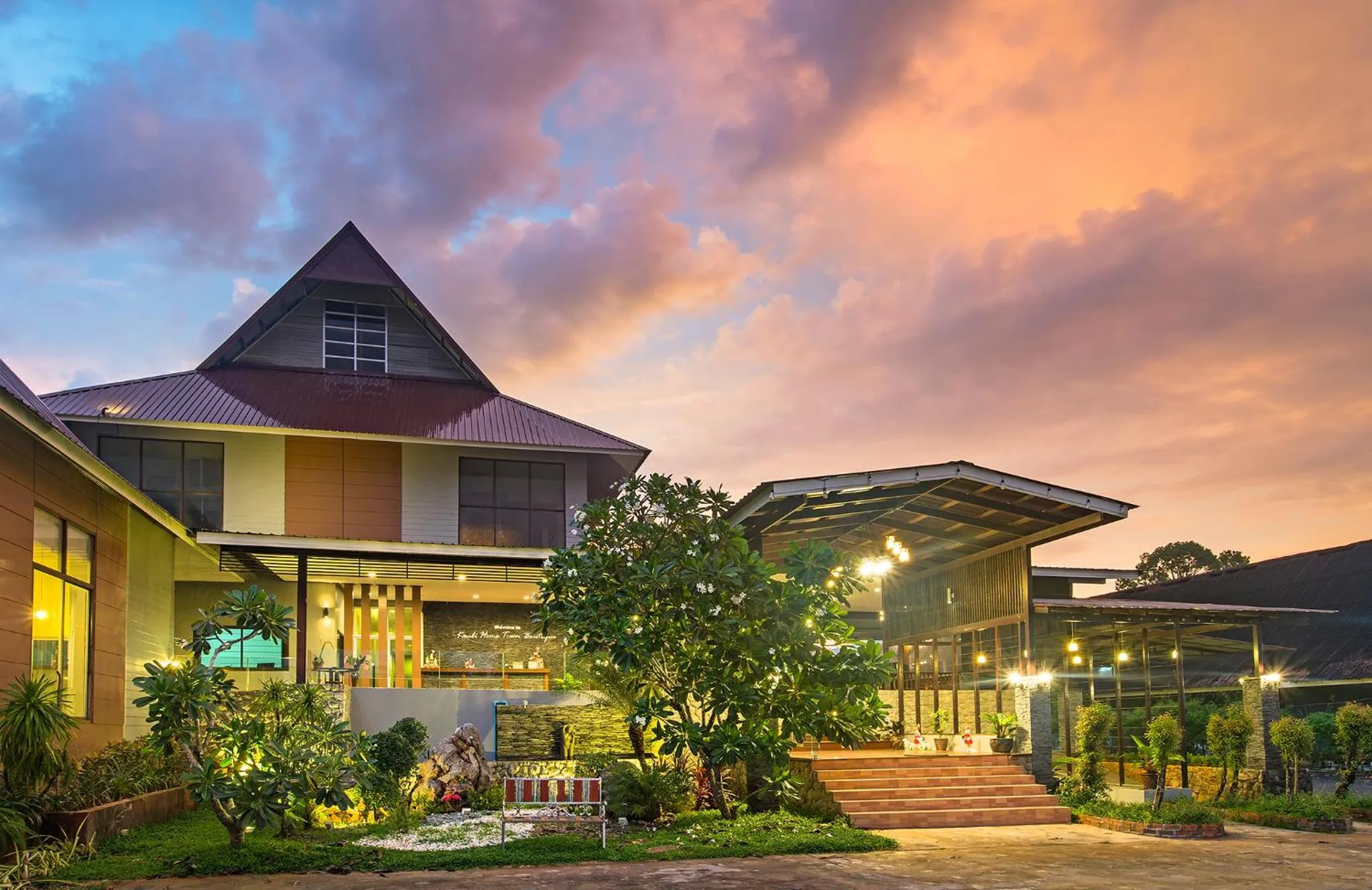 Facade/entrance in Krabi Home Town Boutique