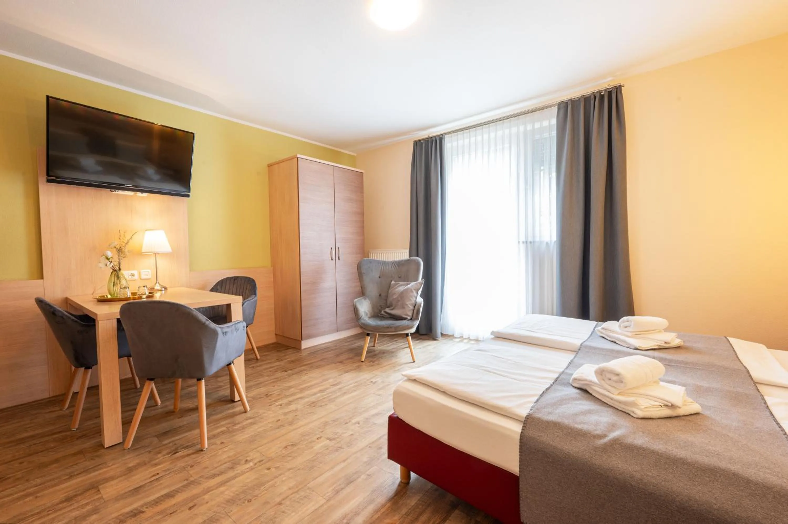 Bed in Gästehaus Zehmerhof bei Erding