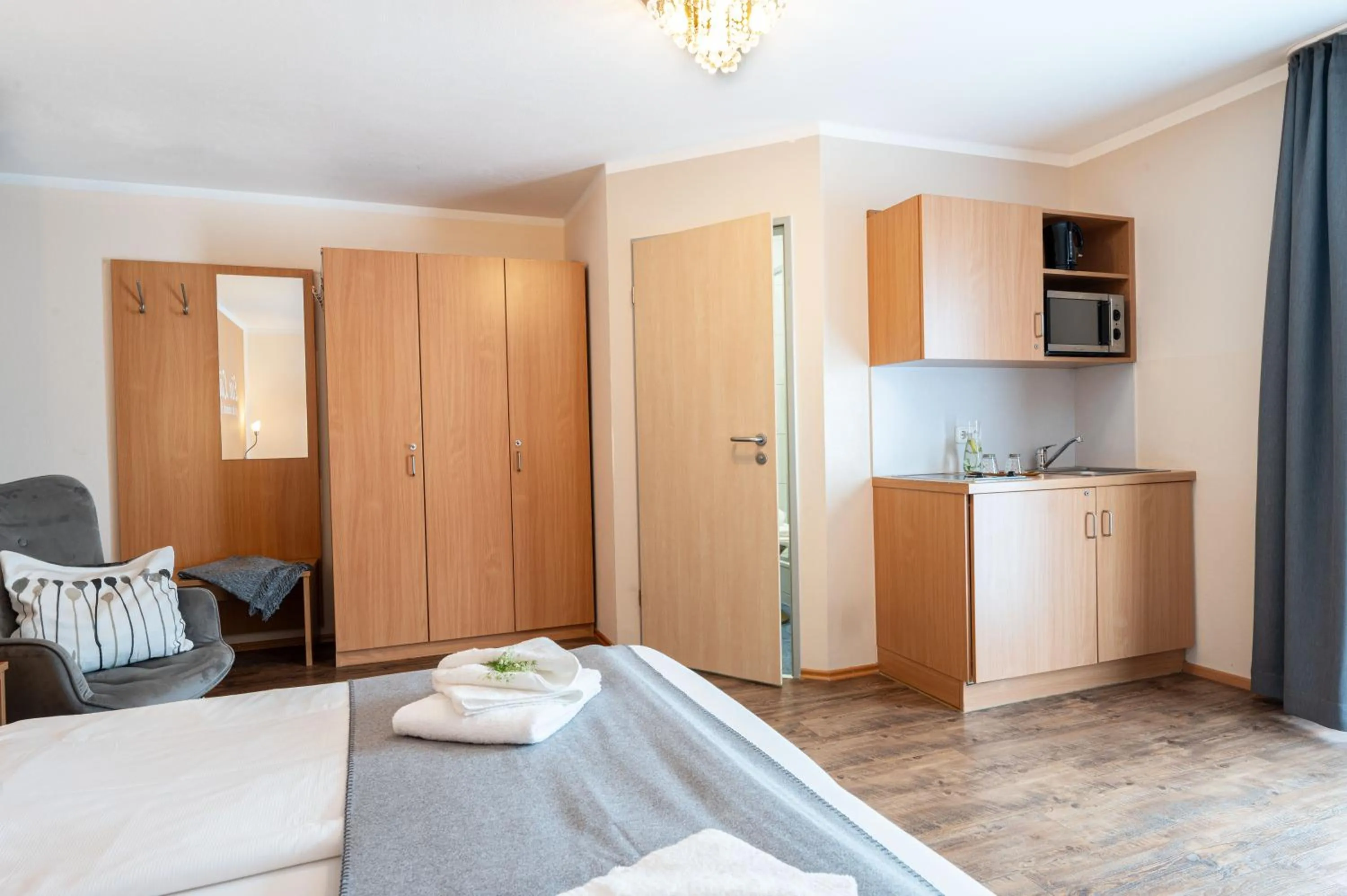 Bed in Gästehaus Zehmerhof bei Erding