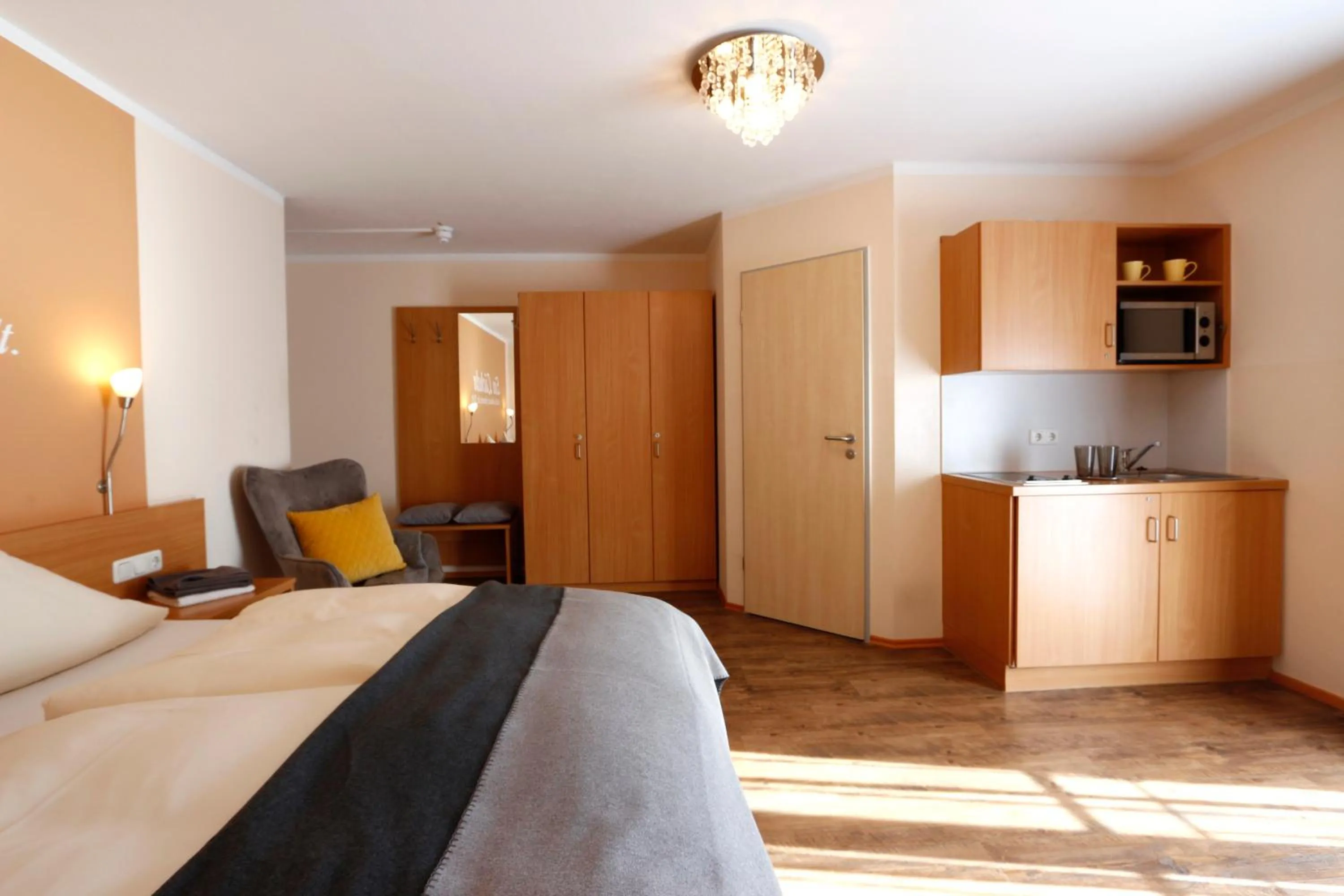 Bed in Gästehaus Zehmerhof bei Erding