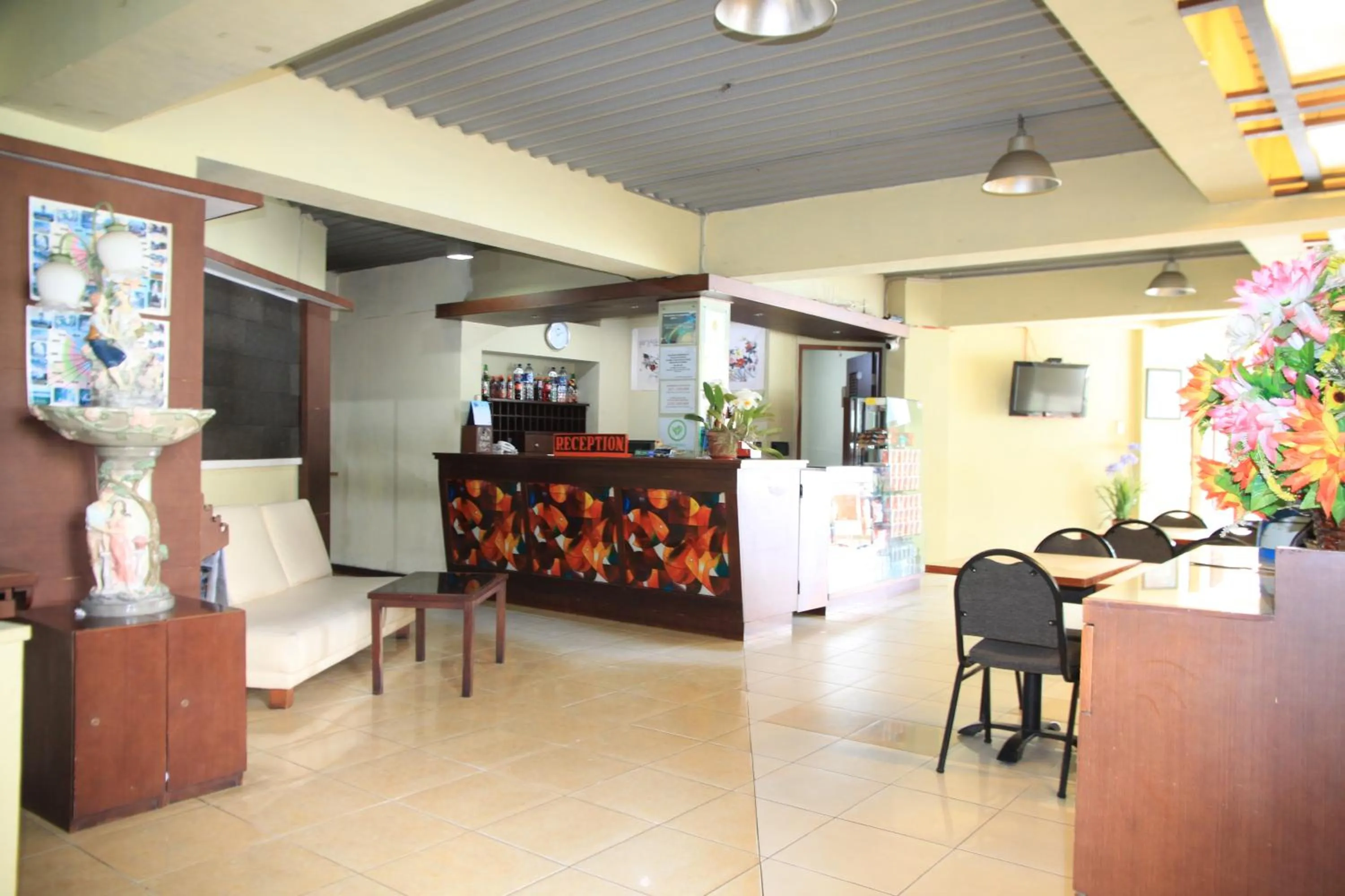 Lobby or reception in Pandu Lakeside Hotel Parapat