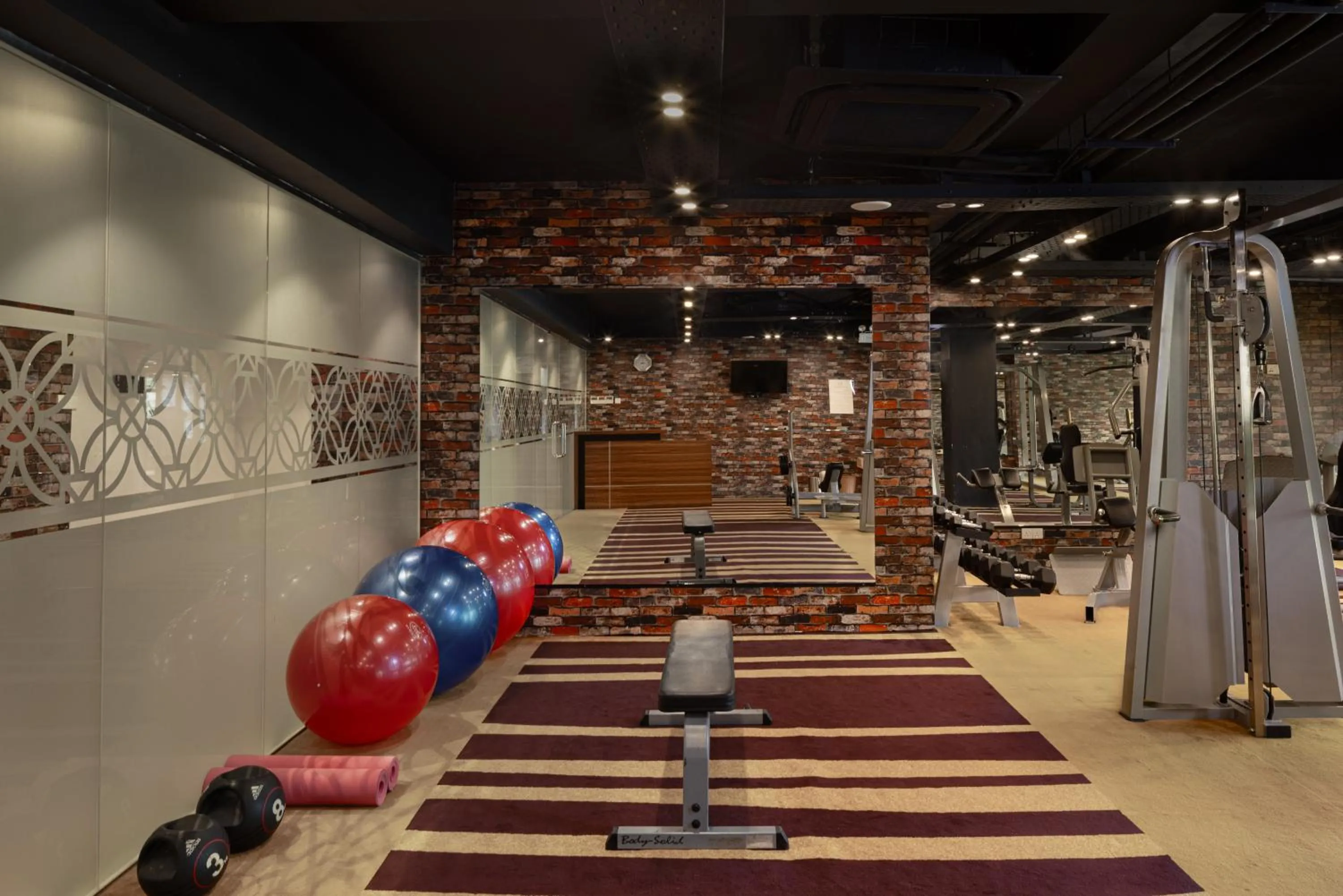 Fitness centre/facilities in The Golden Crown Hotel