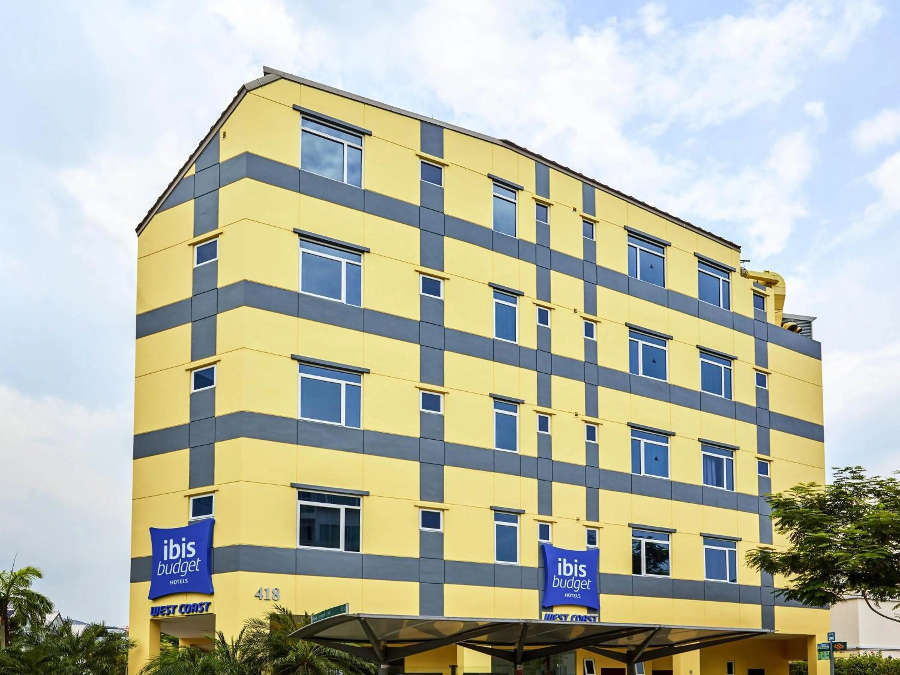 Property building in ibis budget Singapore West Coast