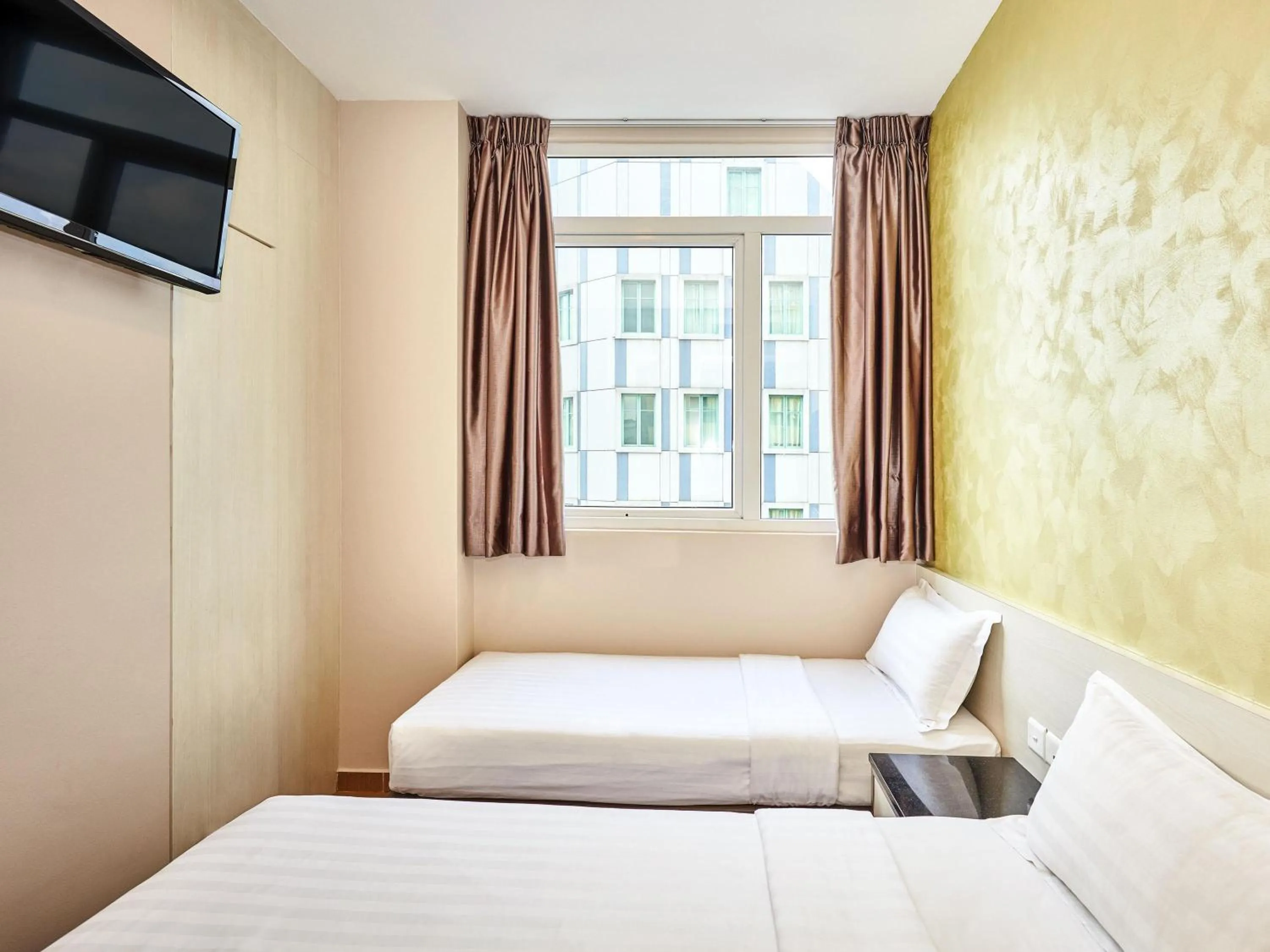 Bedroom, Bed in ibis budget Singapore West Coast