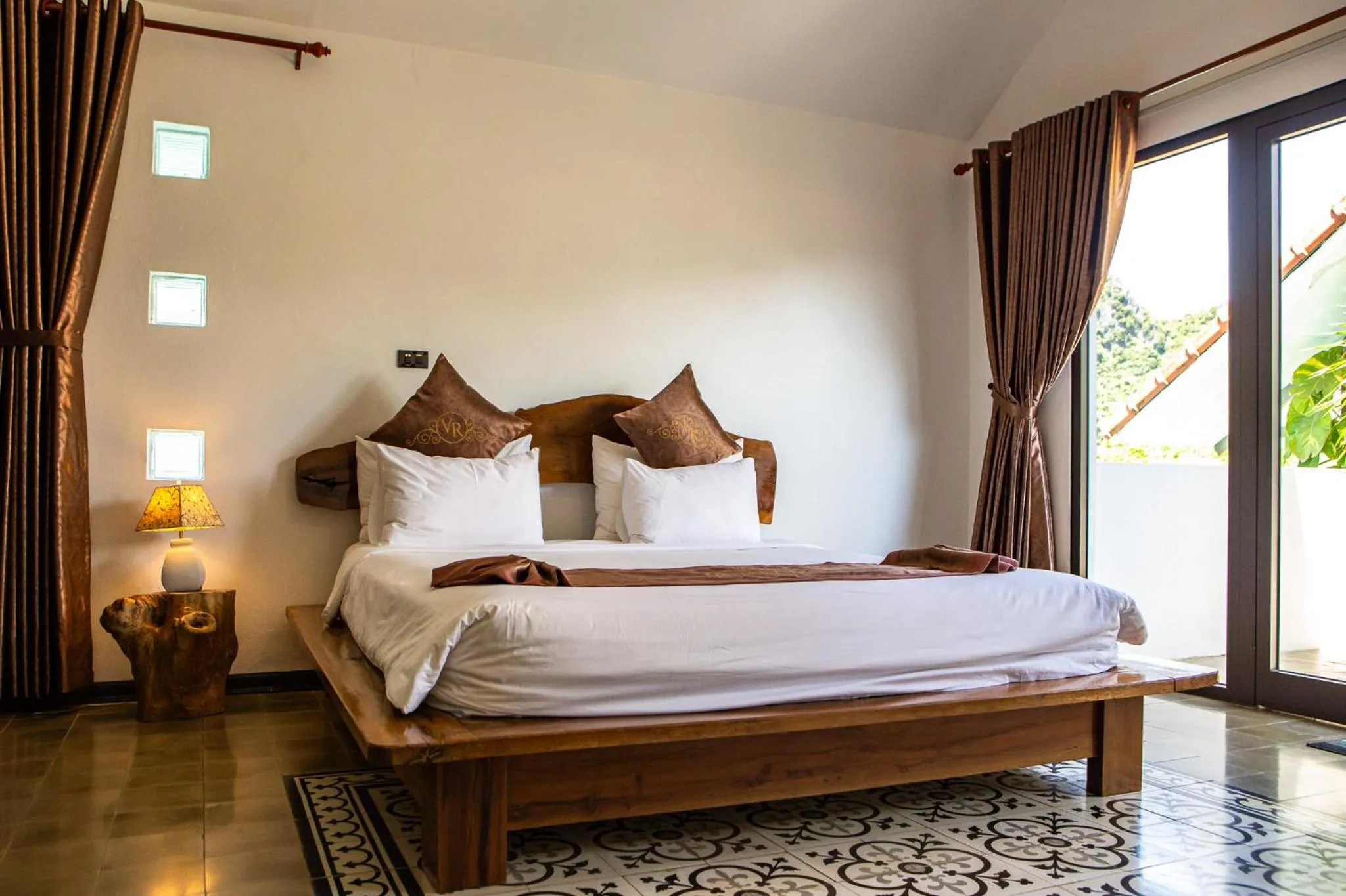 Bed in Victory Road Villas