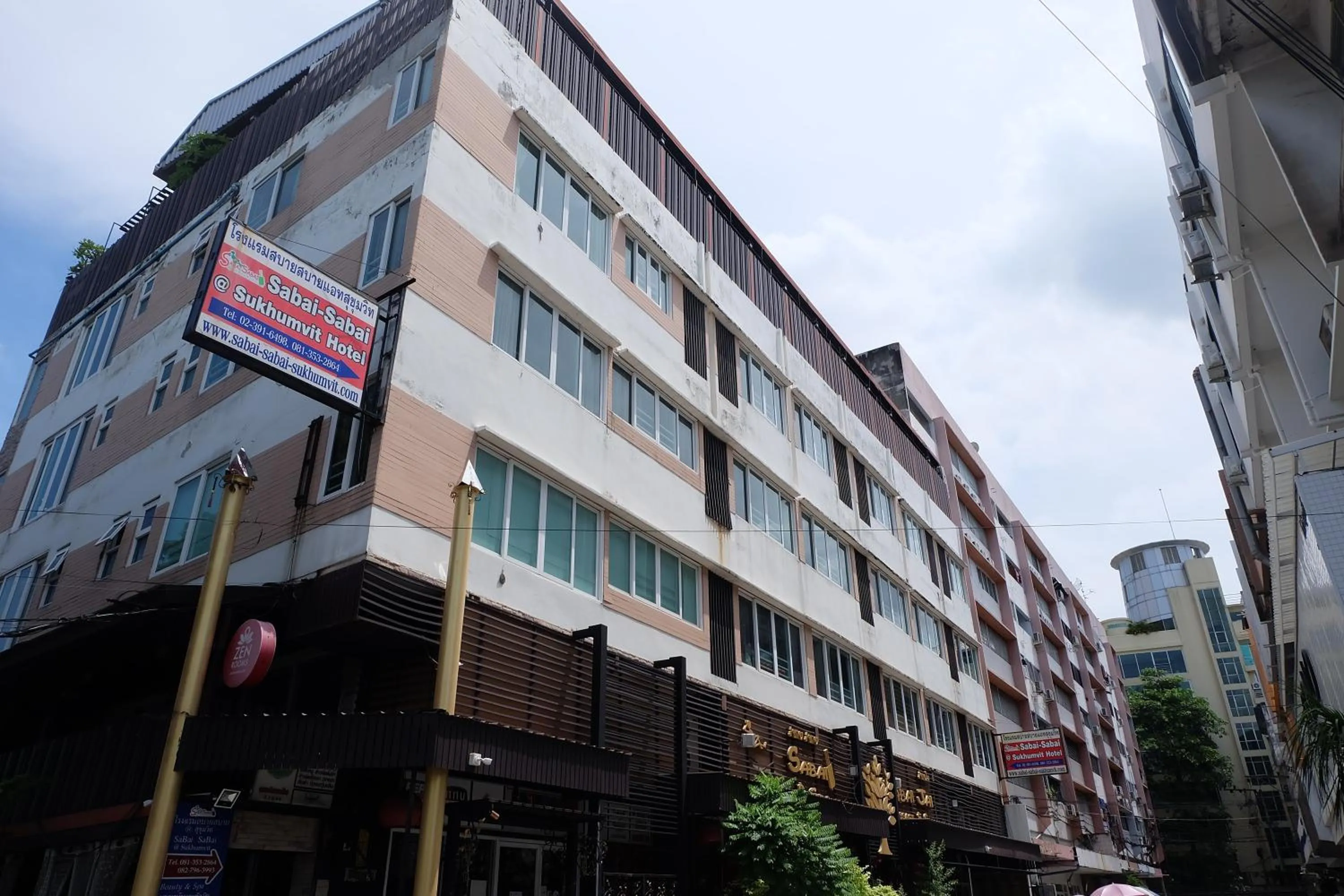 Property building in Sabai Sabai@Sukhumvit Hotel