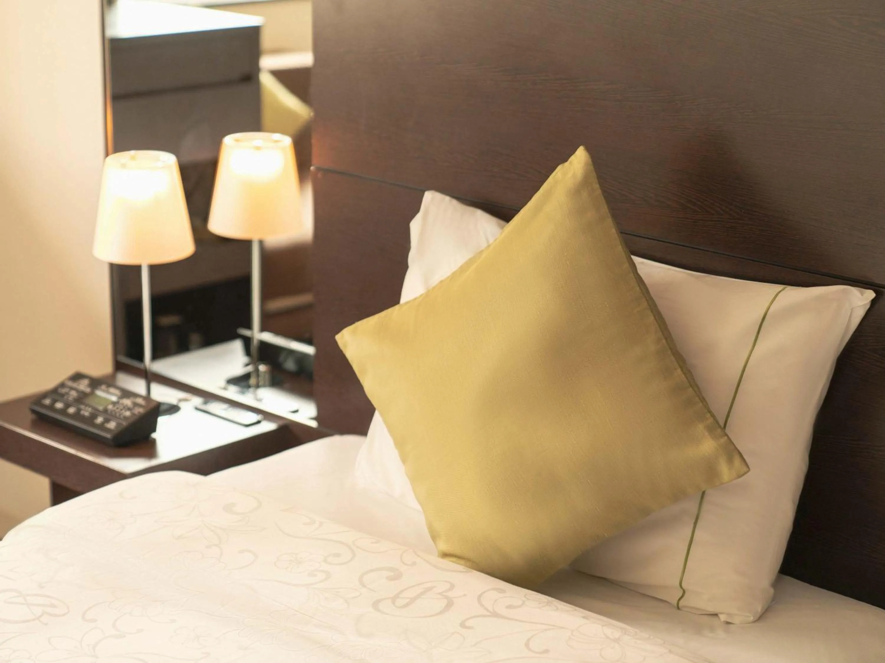 Photo of the whole room, Bed in Hotel Brighton City Osaka Kitahama