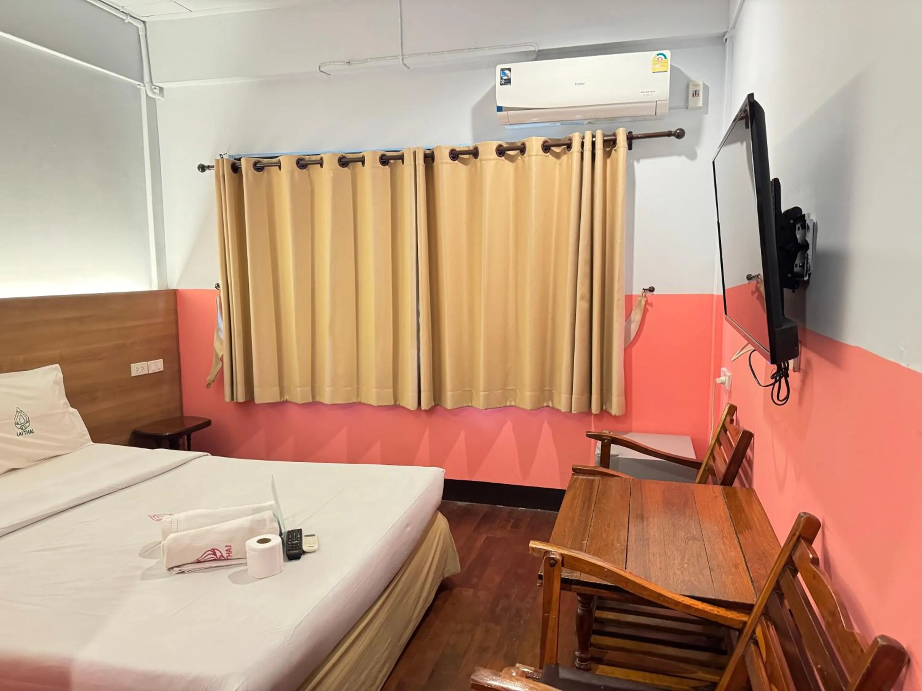 Bed in Lai Thai Guest House