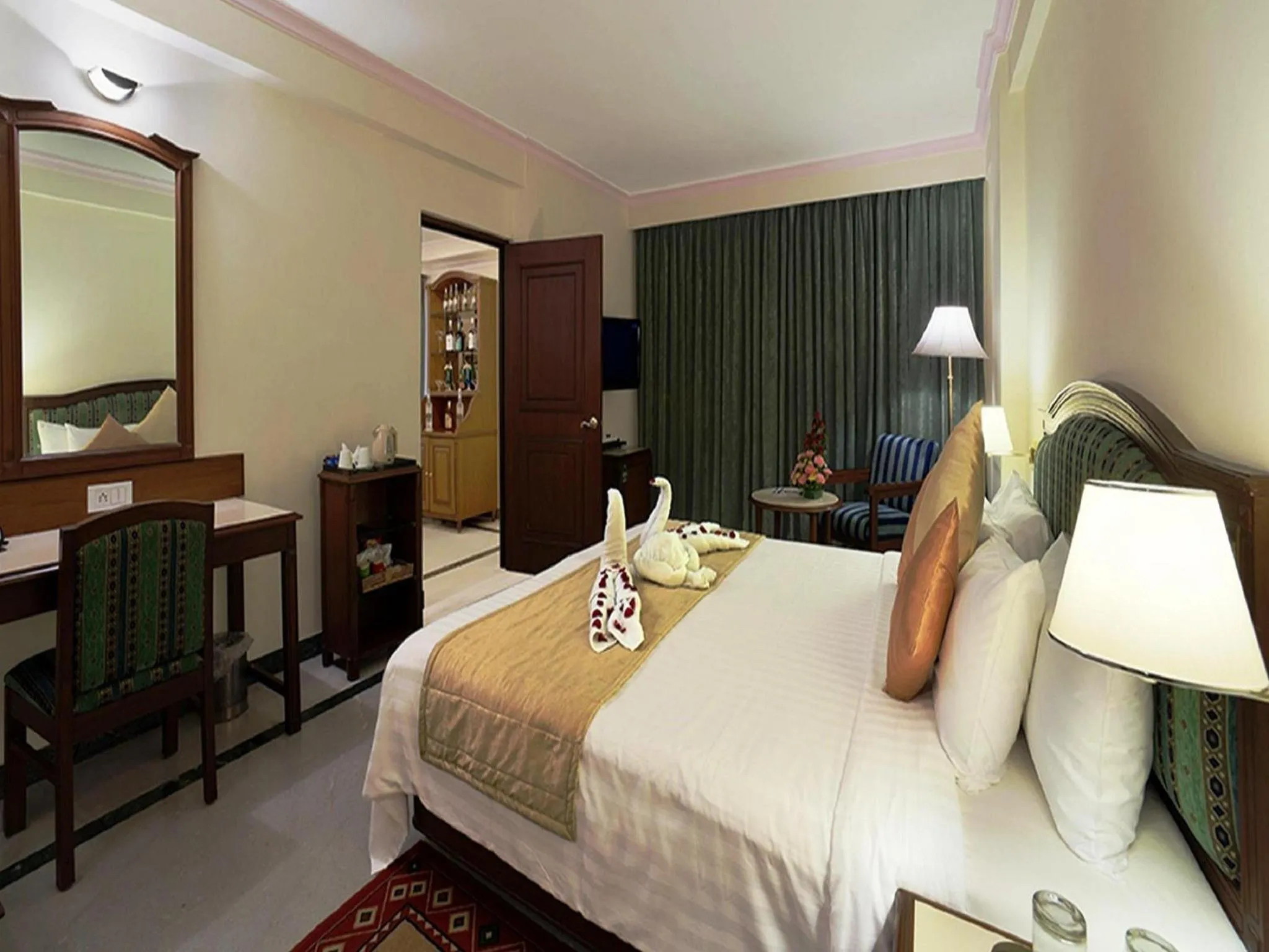 Photo of the whole room, Bed in Radha Regent, Chennai