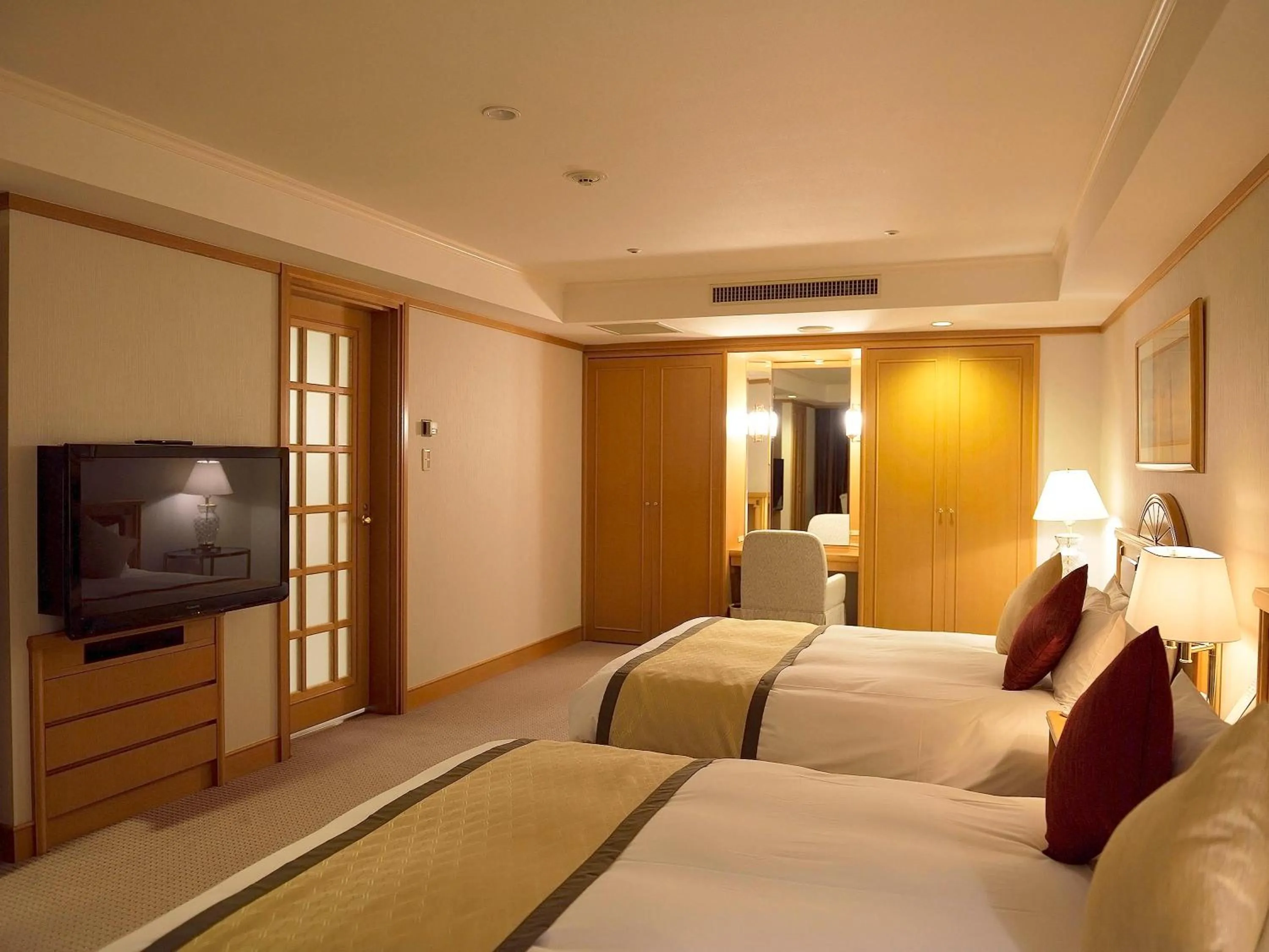 Bedroom, Bed in Narita Tobu Hotel Airport