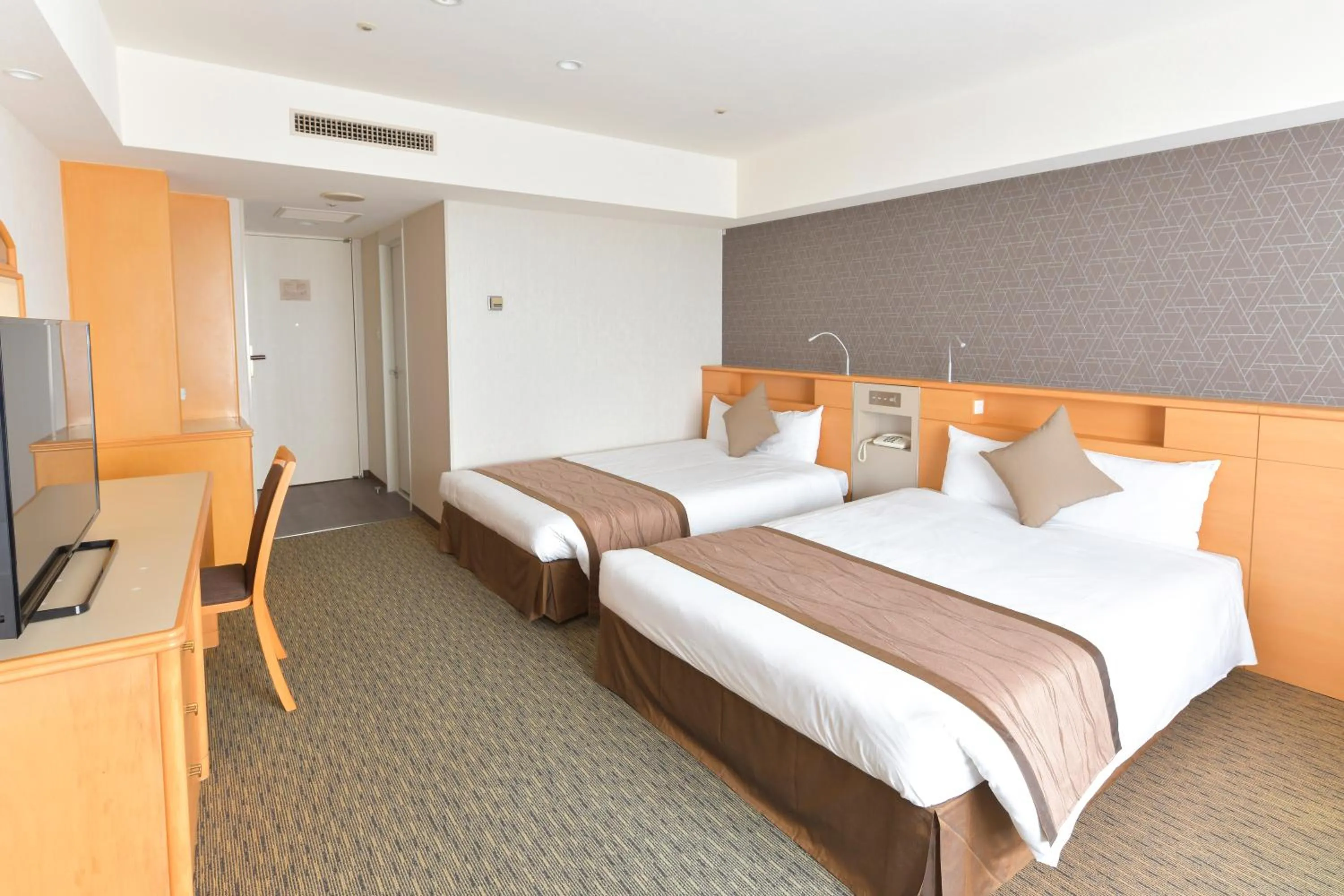 Photo of the whole room, Bed in Narita Tobu Hotel Airport