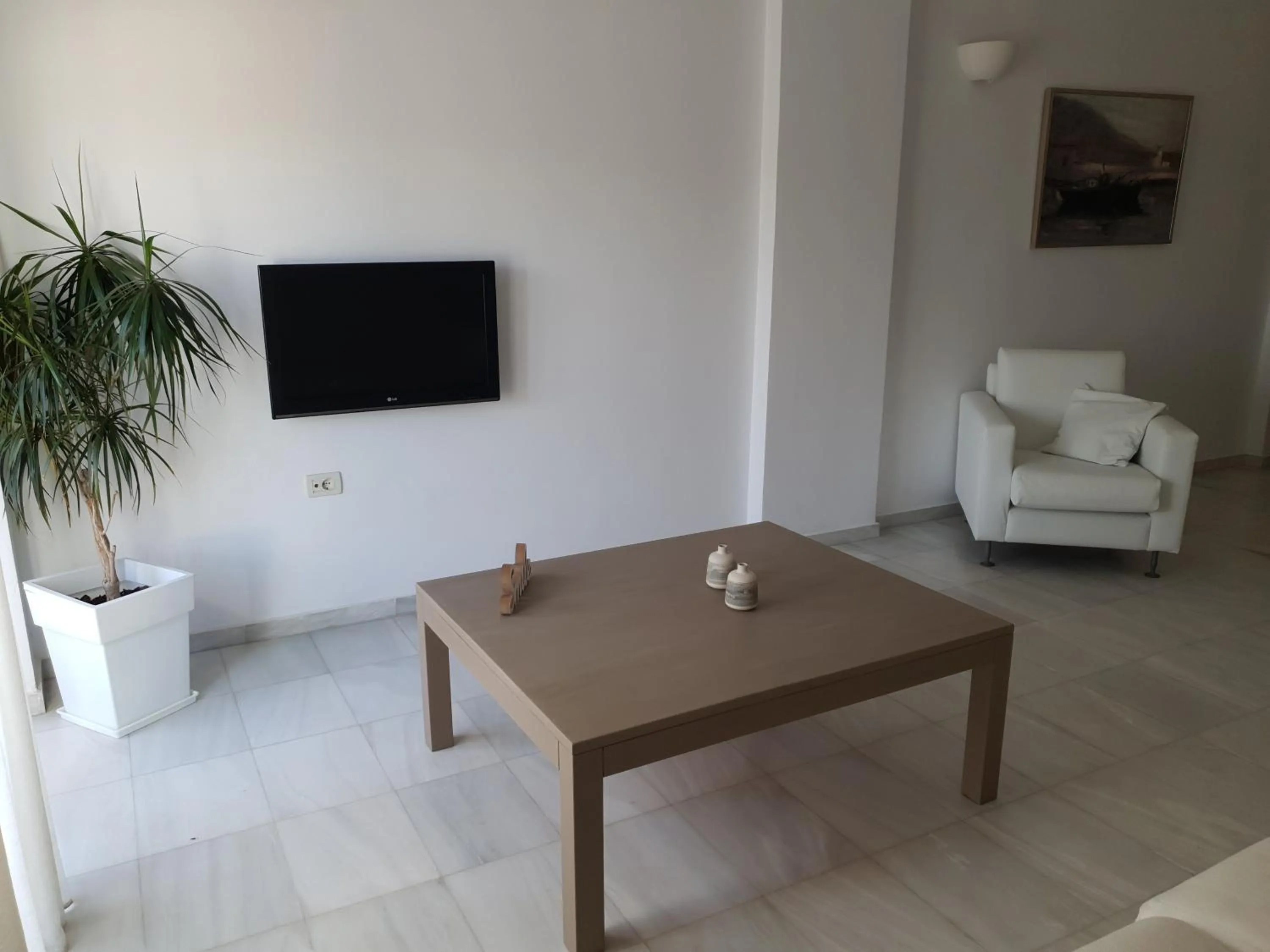Dining area in Elizabeth Suites