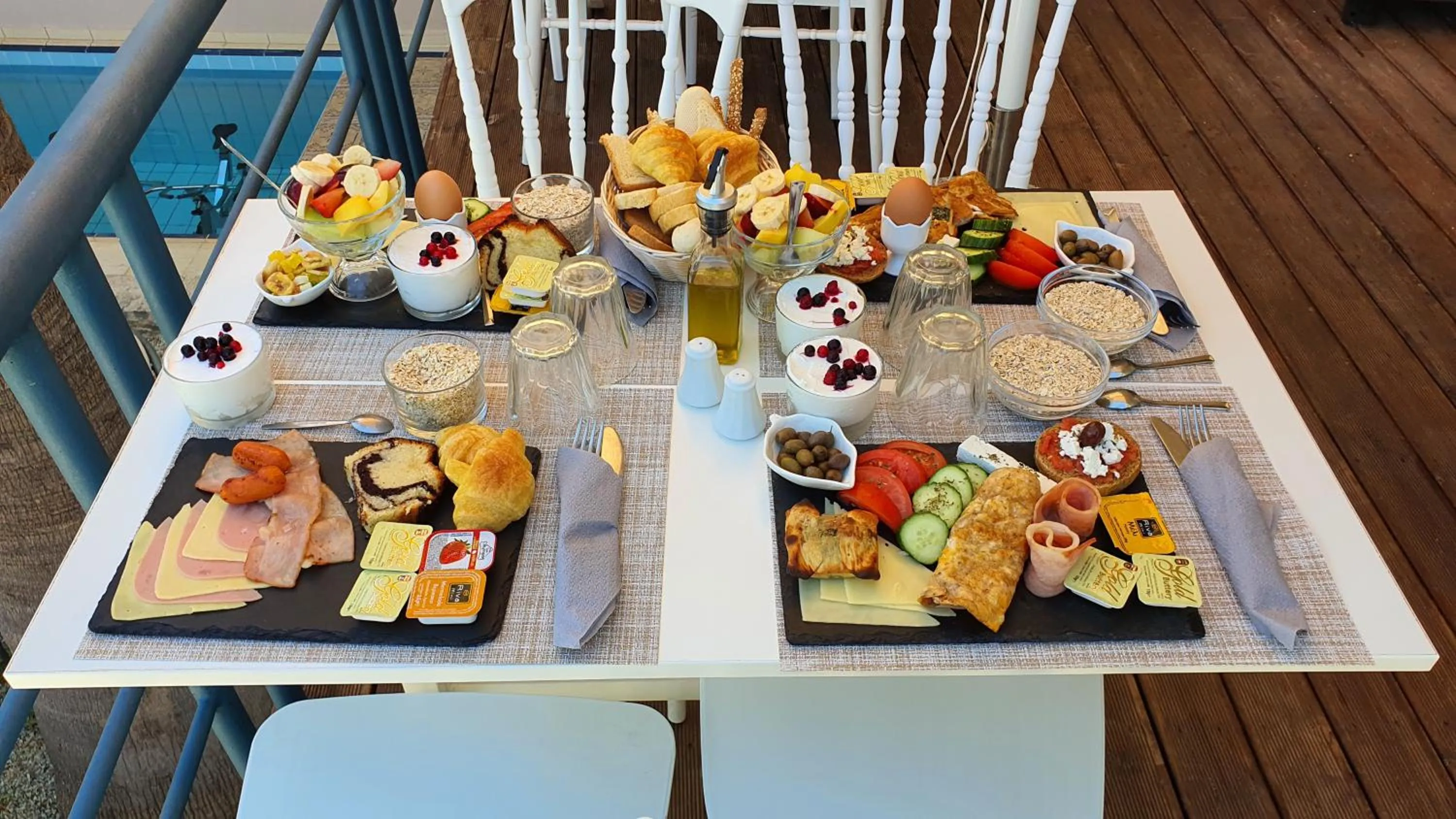 Food and drinks in Elizabeth Suites