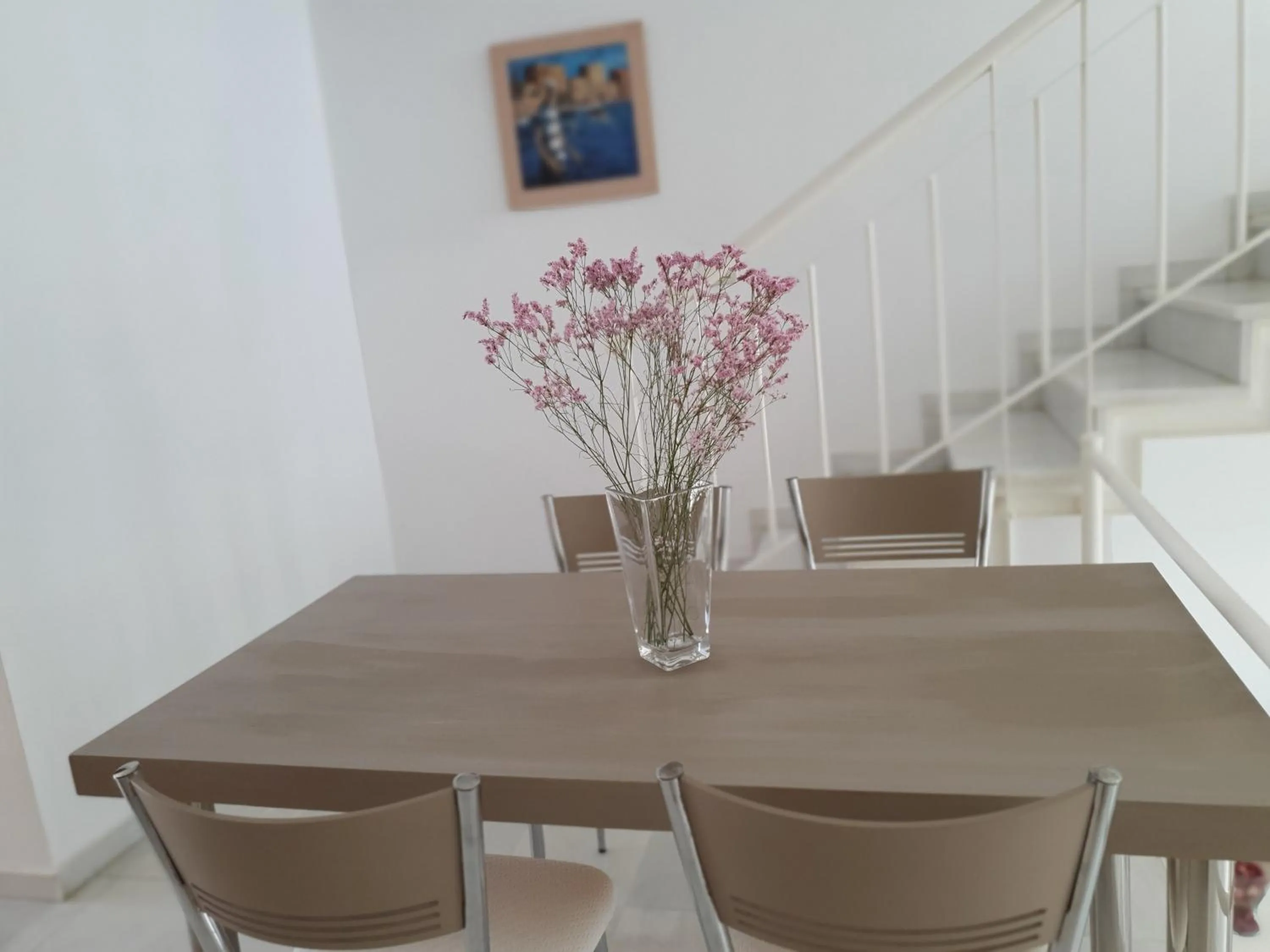 Dining area in Elizabeth Suites