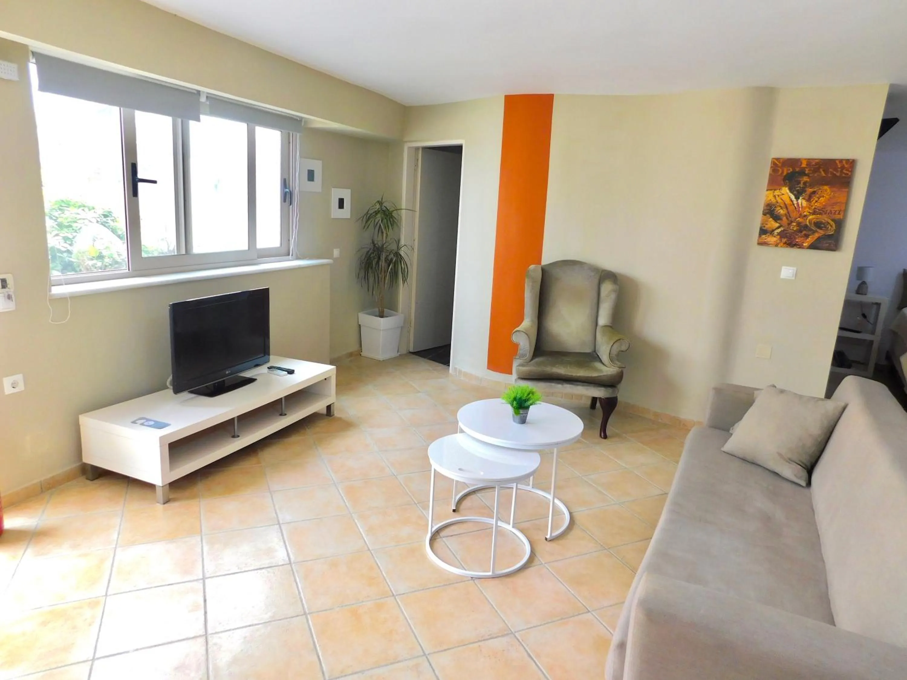 Living room in Elizabeth Suites