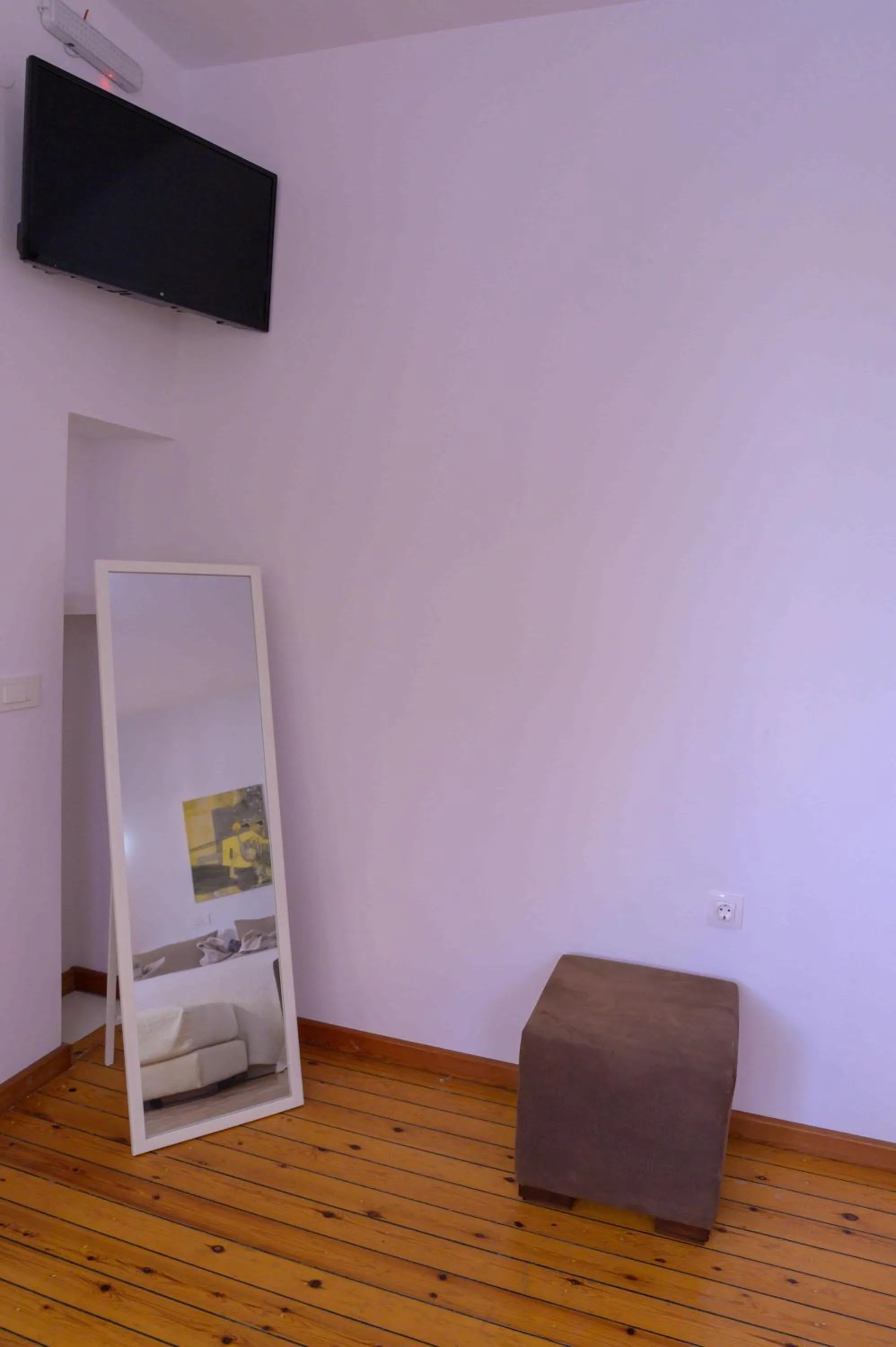 Bed in Elizabeth Suites