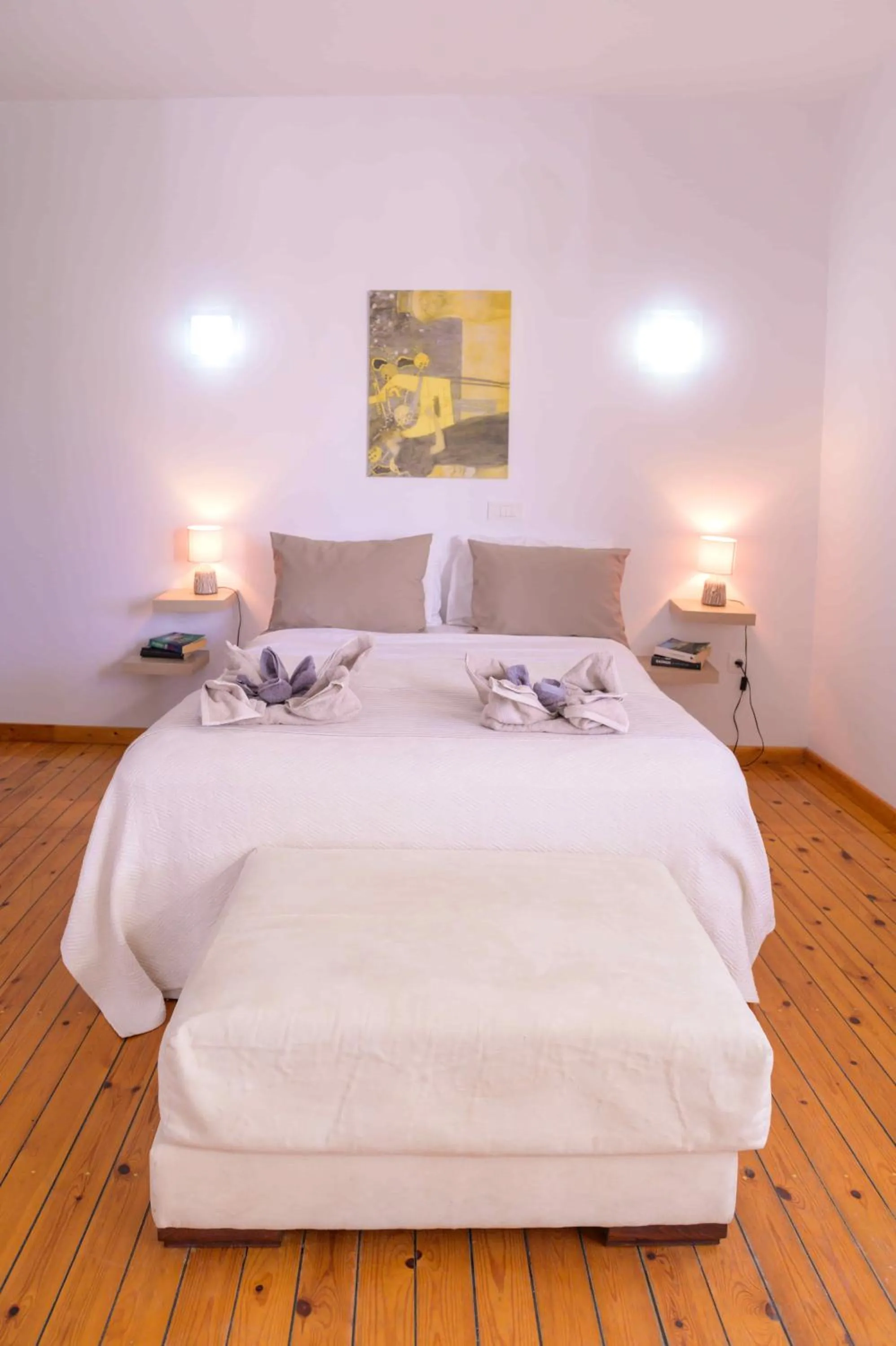 Bed in Elizabeth Suites