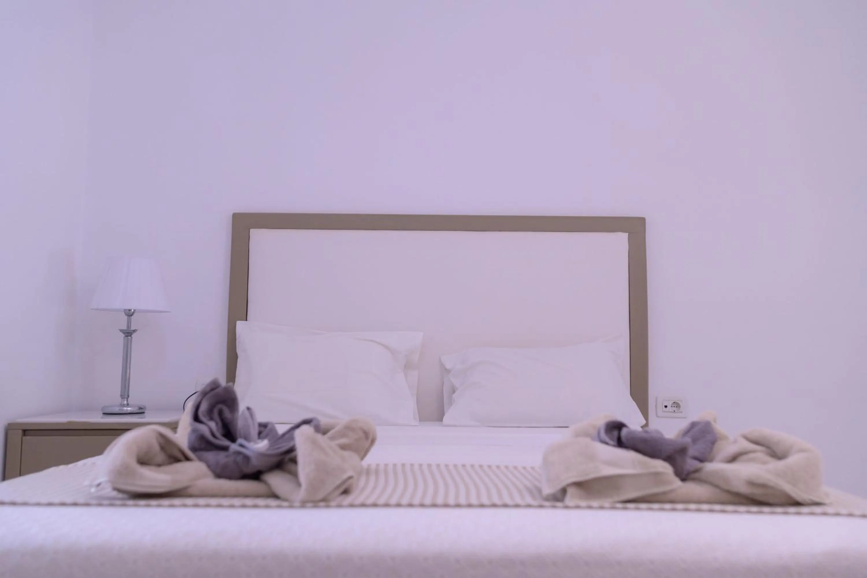 Bed in Elizabeth Suites