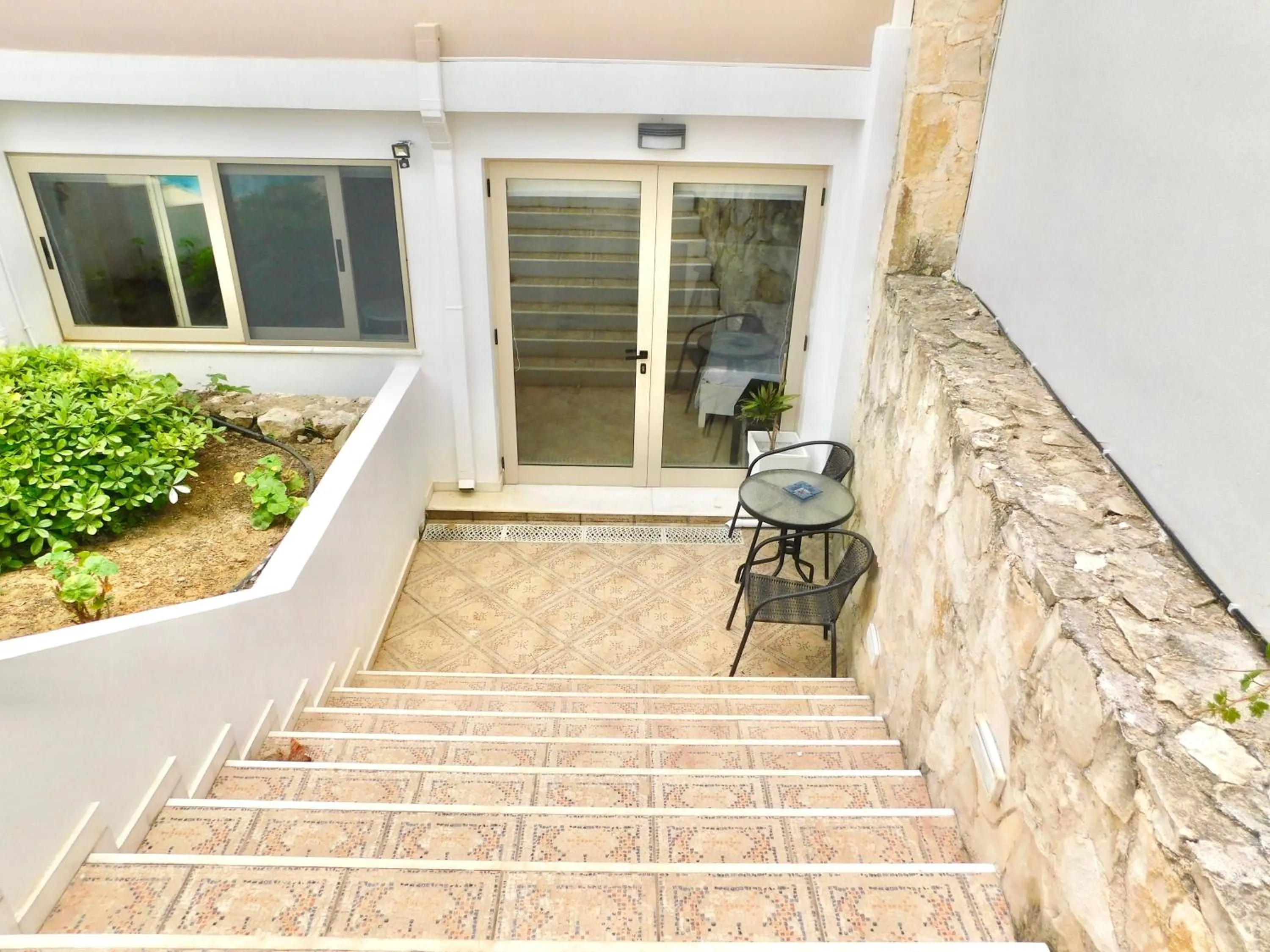 Balcony/Terrace in Elizabeth Suites