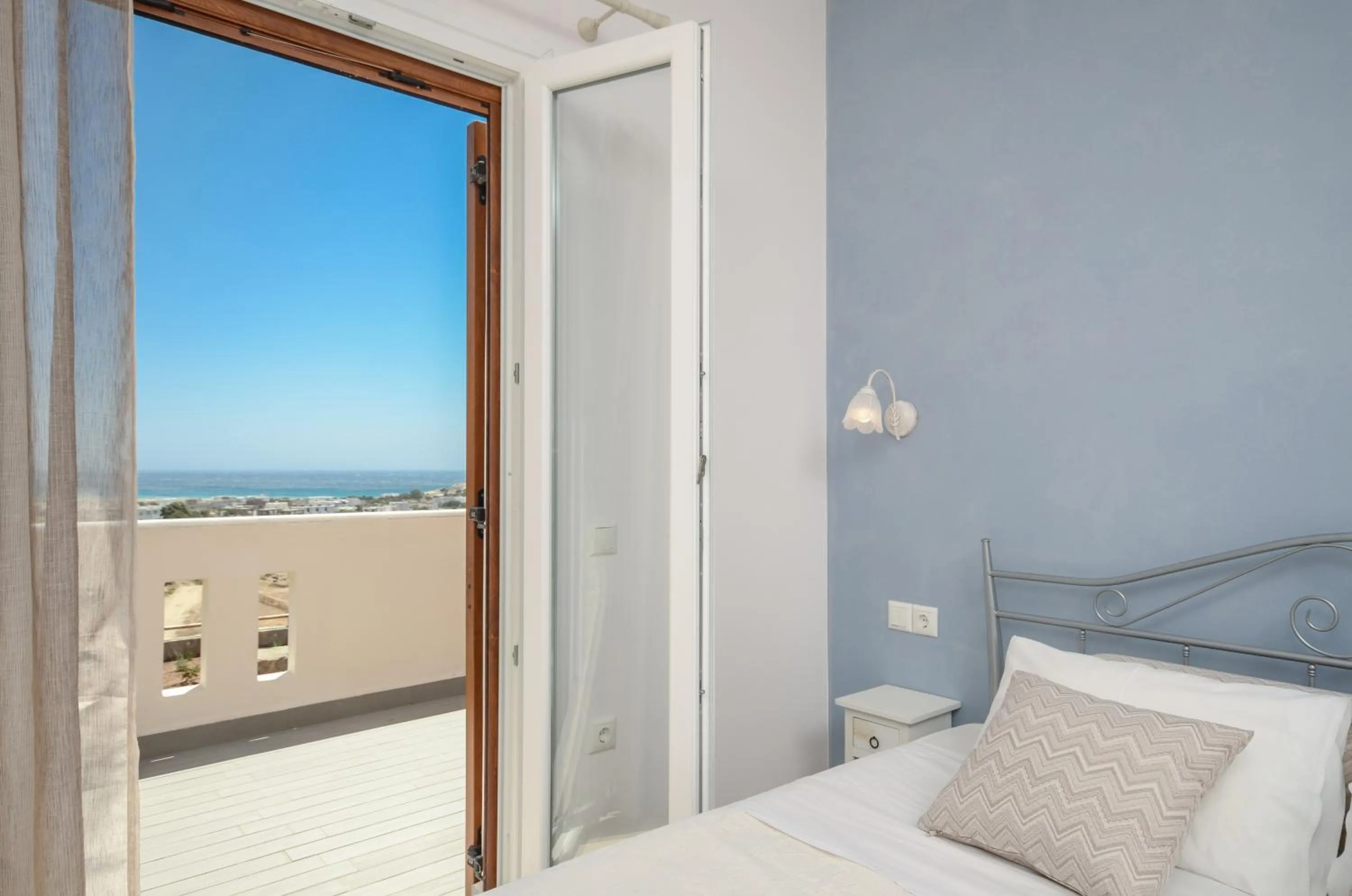 Spring, Bed in Naxos Luxury Villas