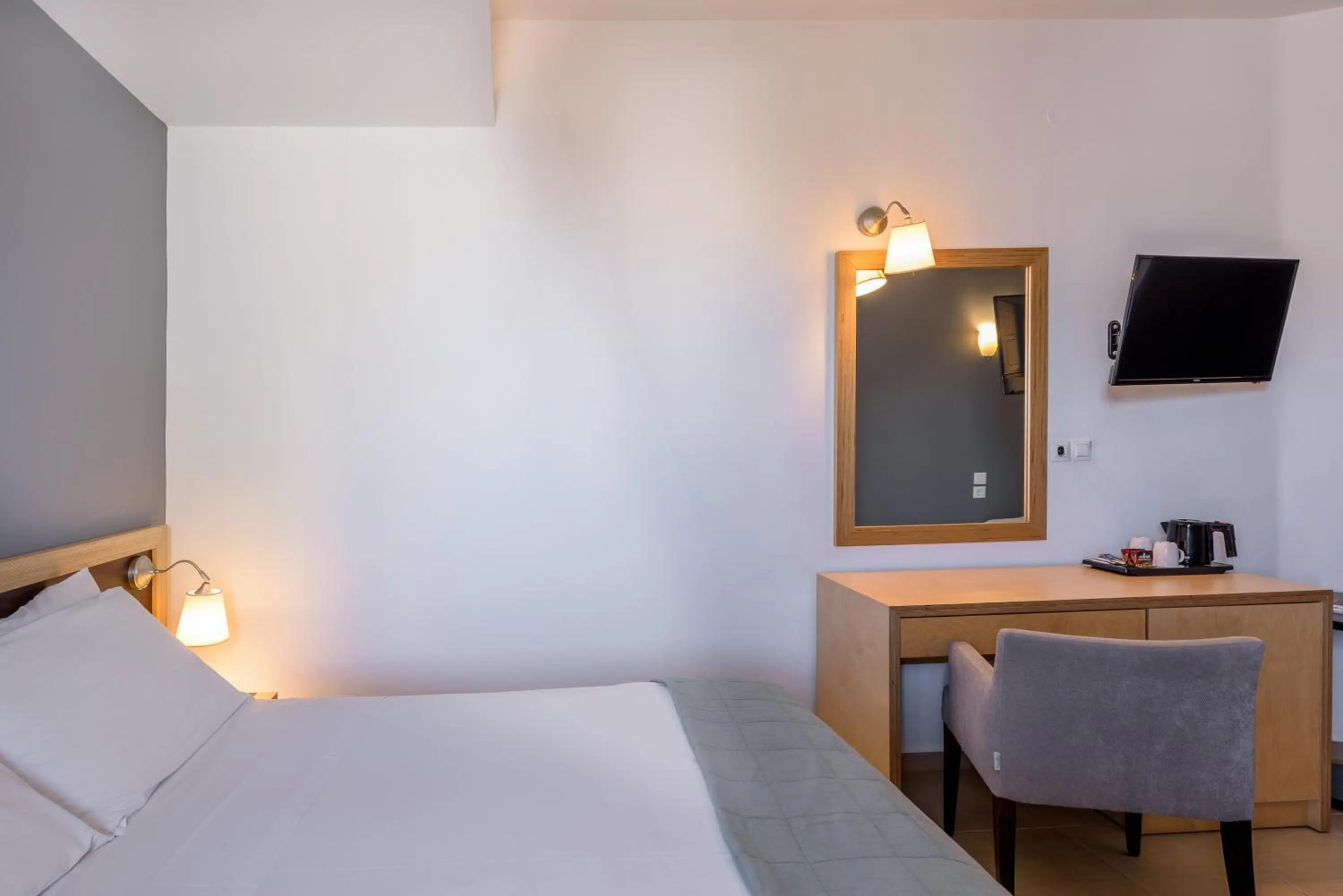 Bedroom, Bed in Iraklion Hotel