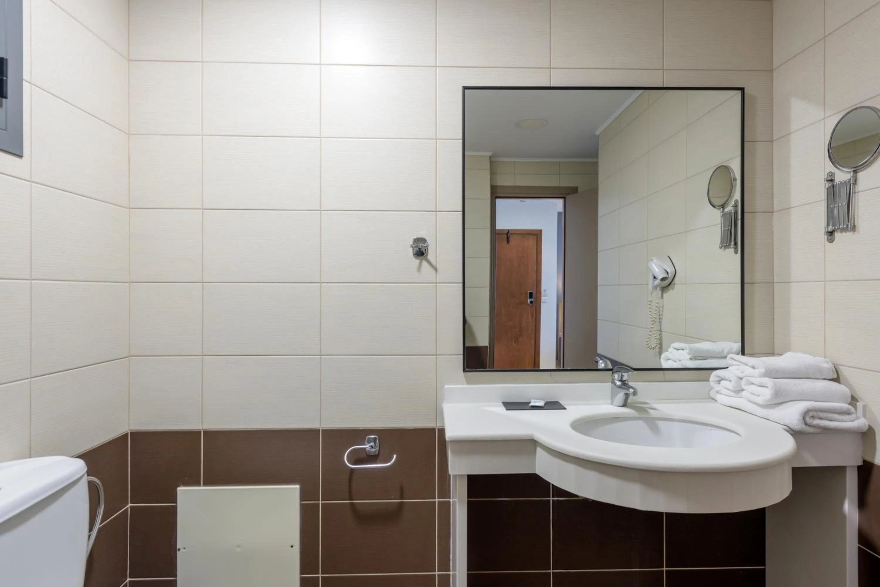 Bathroom in Iraklion Hotel