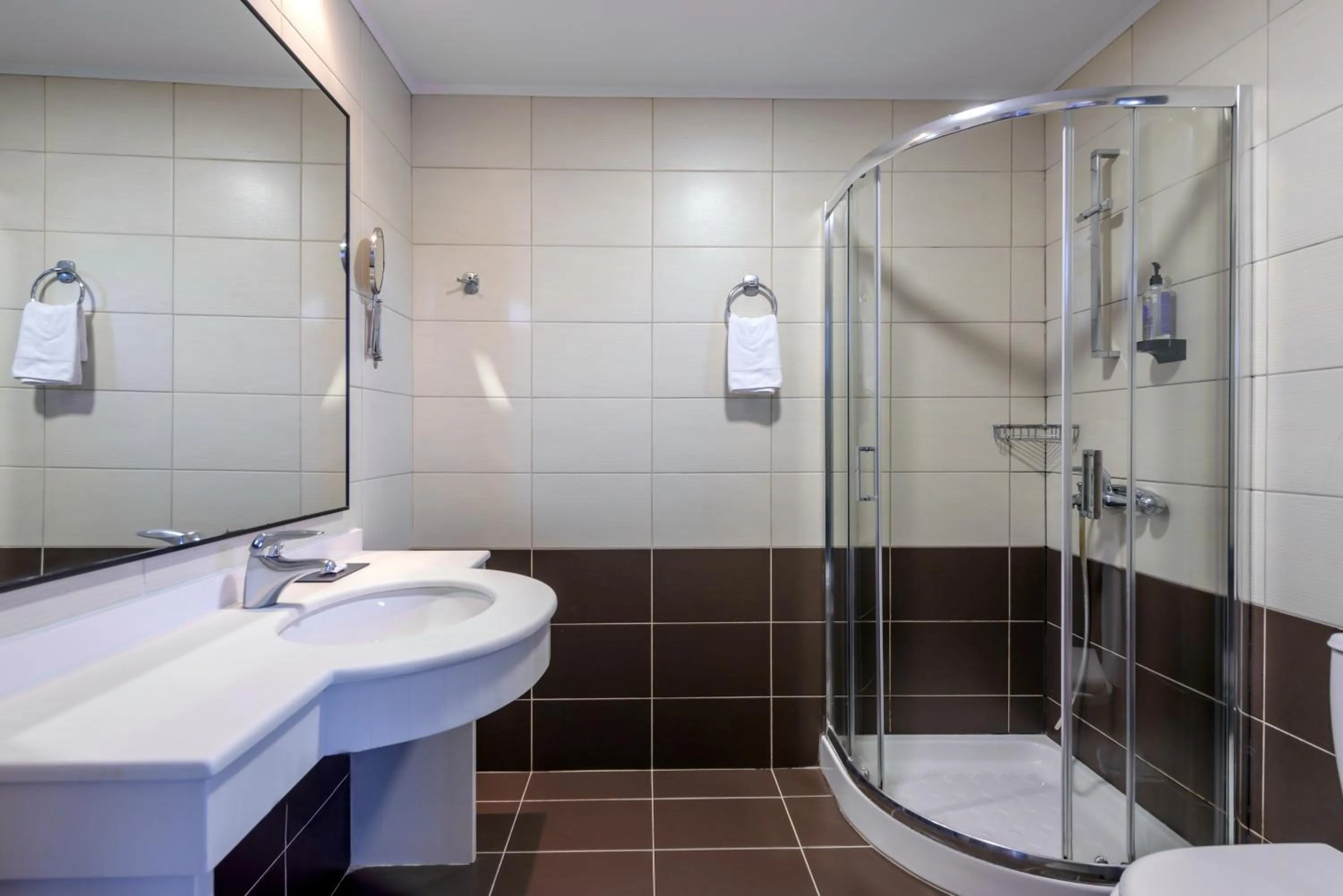 Bathroom in Iraklion Hotel